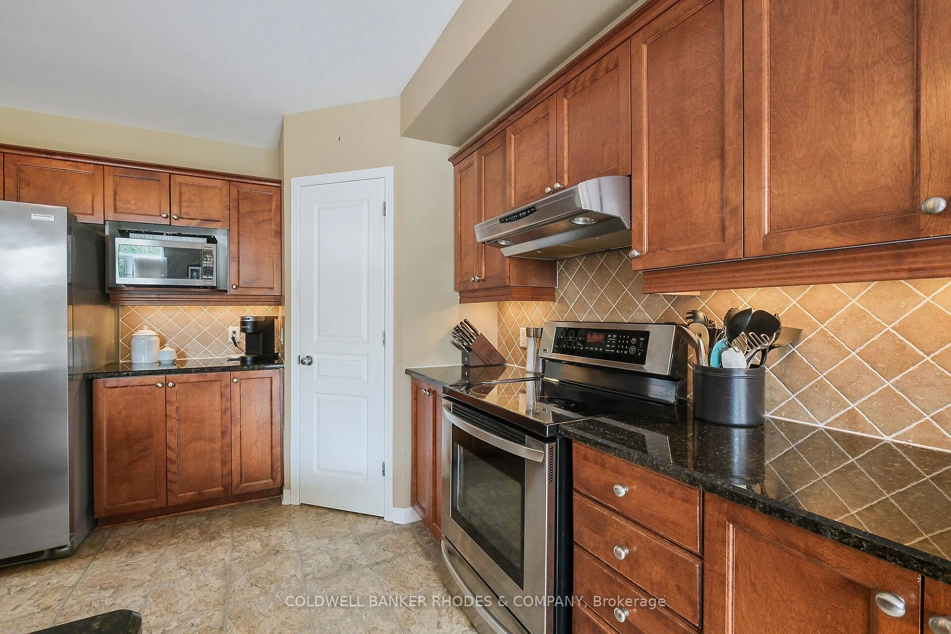 Photo 17 of 175 Destiny Private, Ottawa, Fallingbrook/Gardenway South — HOMEH