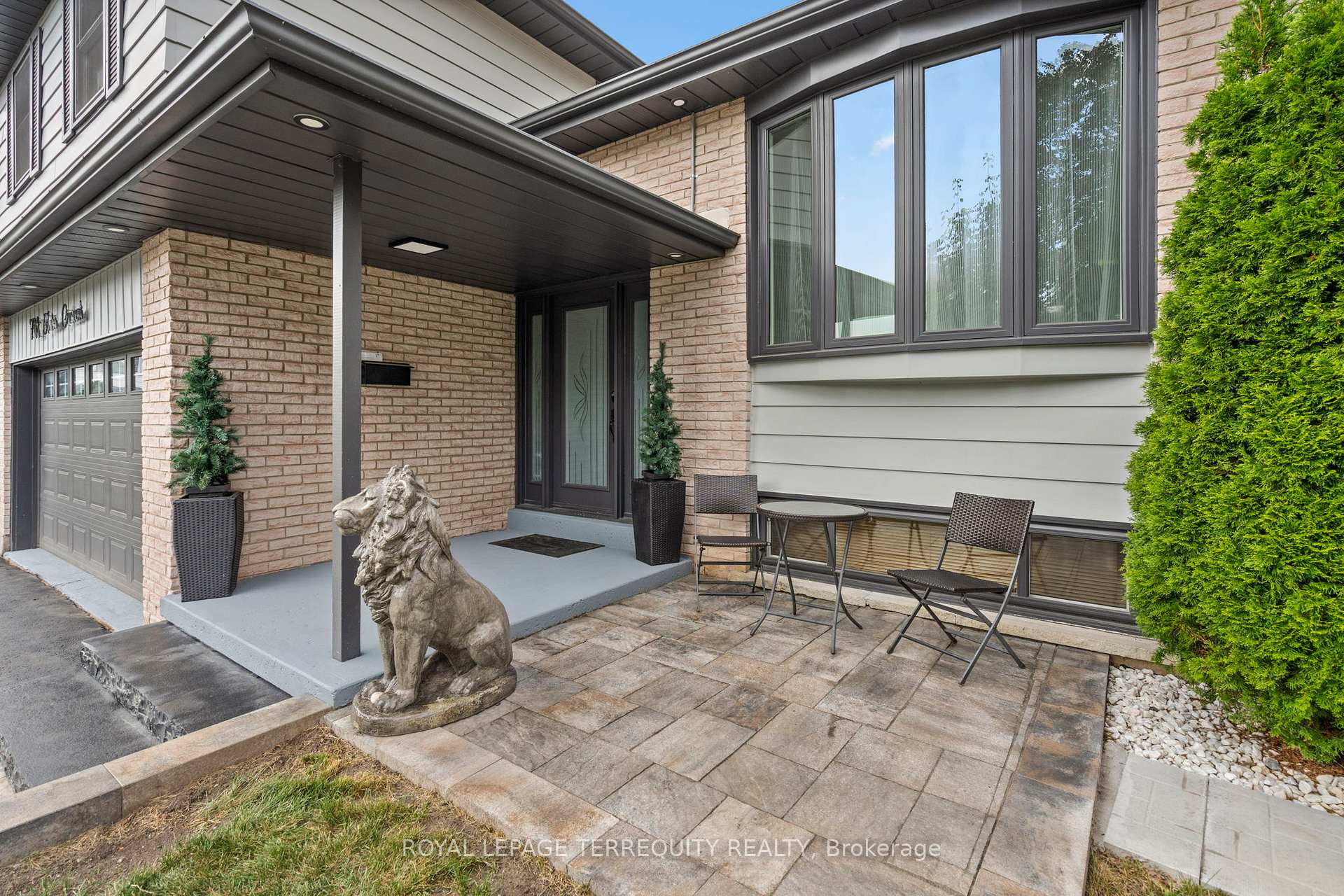 Photo 5 of 708 Aruba Crescent, Oshawa, Northglen — HOMEH