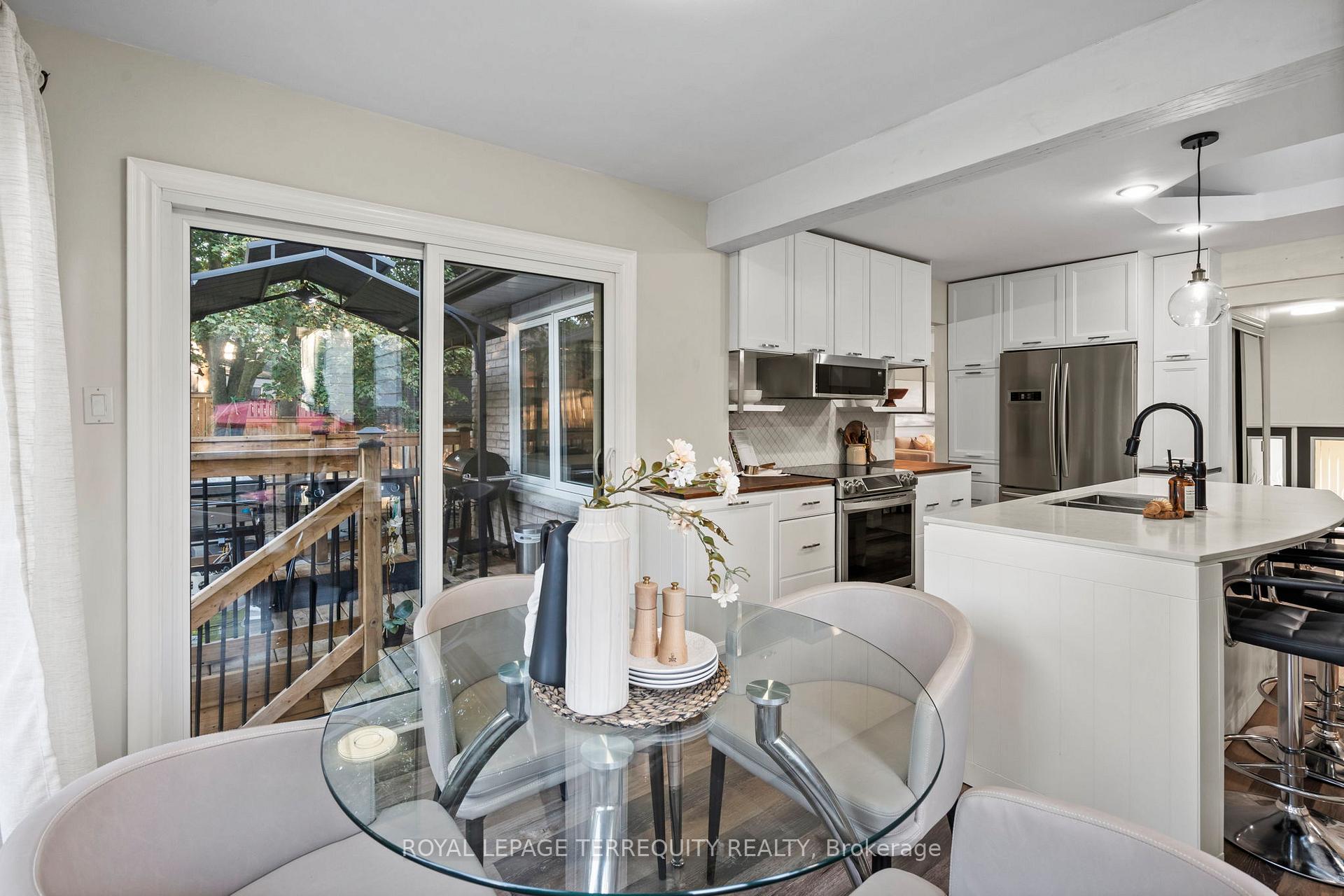 Photo 13 of 708 Aruba Crescent, Oshawa, Northglen — HOMEH
