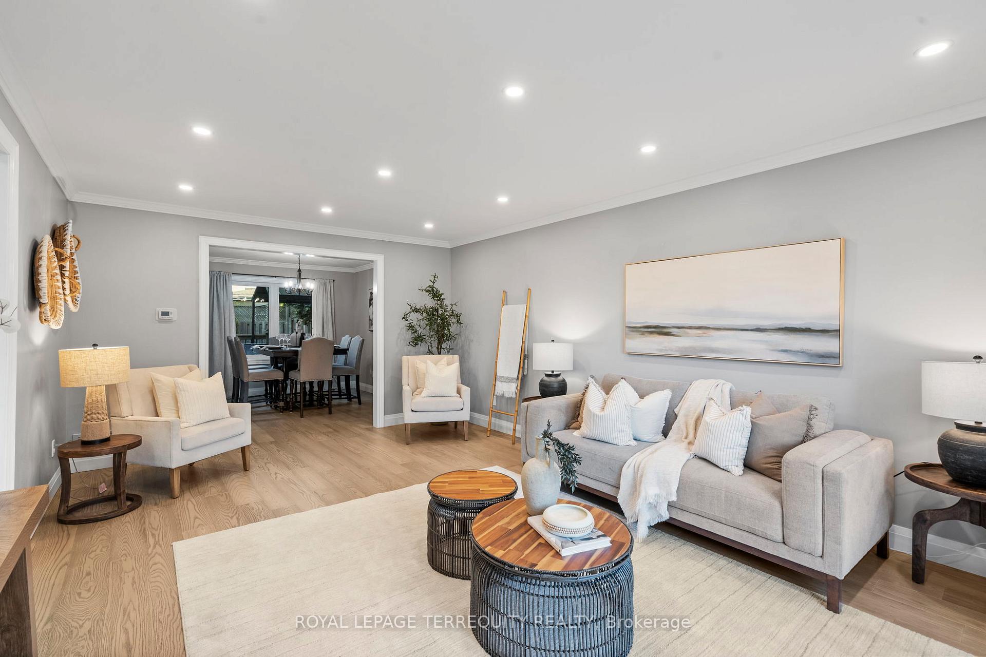 Photo 17 of 708 Aruba Crescent, Oshawa, Northglen — HOMEH