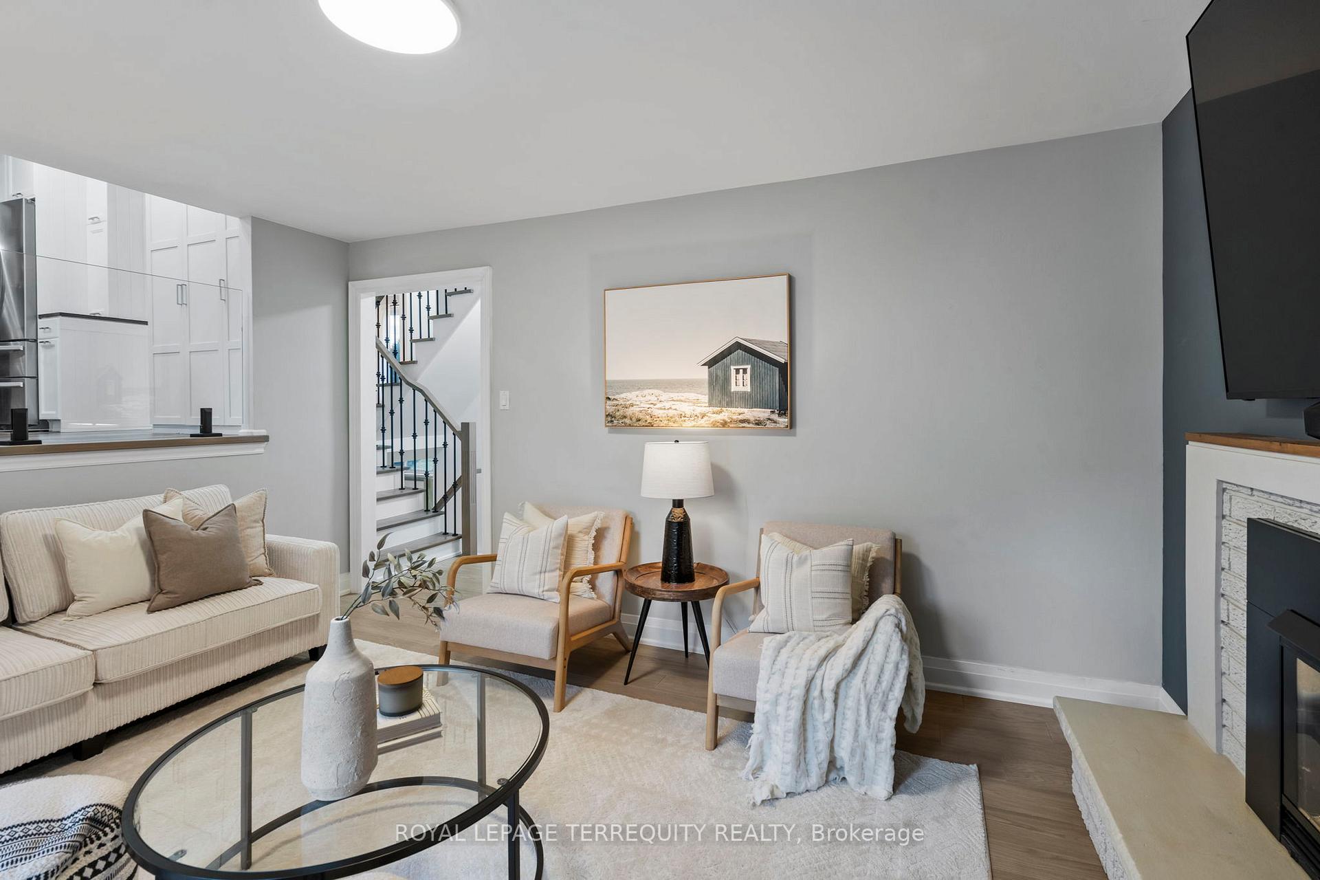 Photo 22 of 708 Aruba Crescent, Oshawa, Northglen — HOMEH