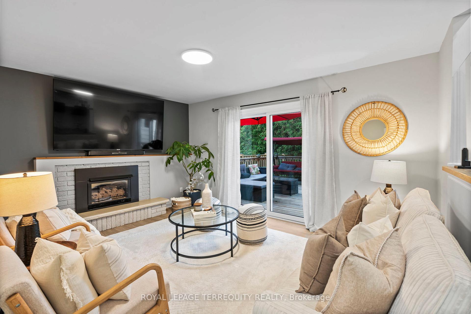 Photo 23 of 708 Aruba Crescent, Oshawa, Northglen — HOMEH