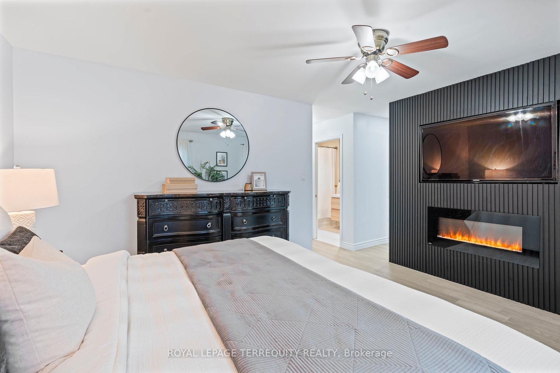 Photo 27 of 708 Aruba Crescent, Oshawa, Northglen — HOMEH