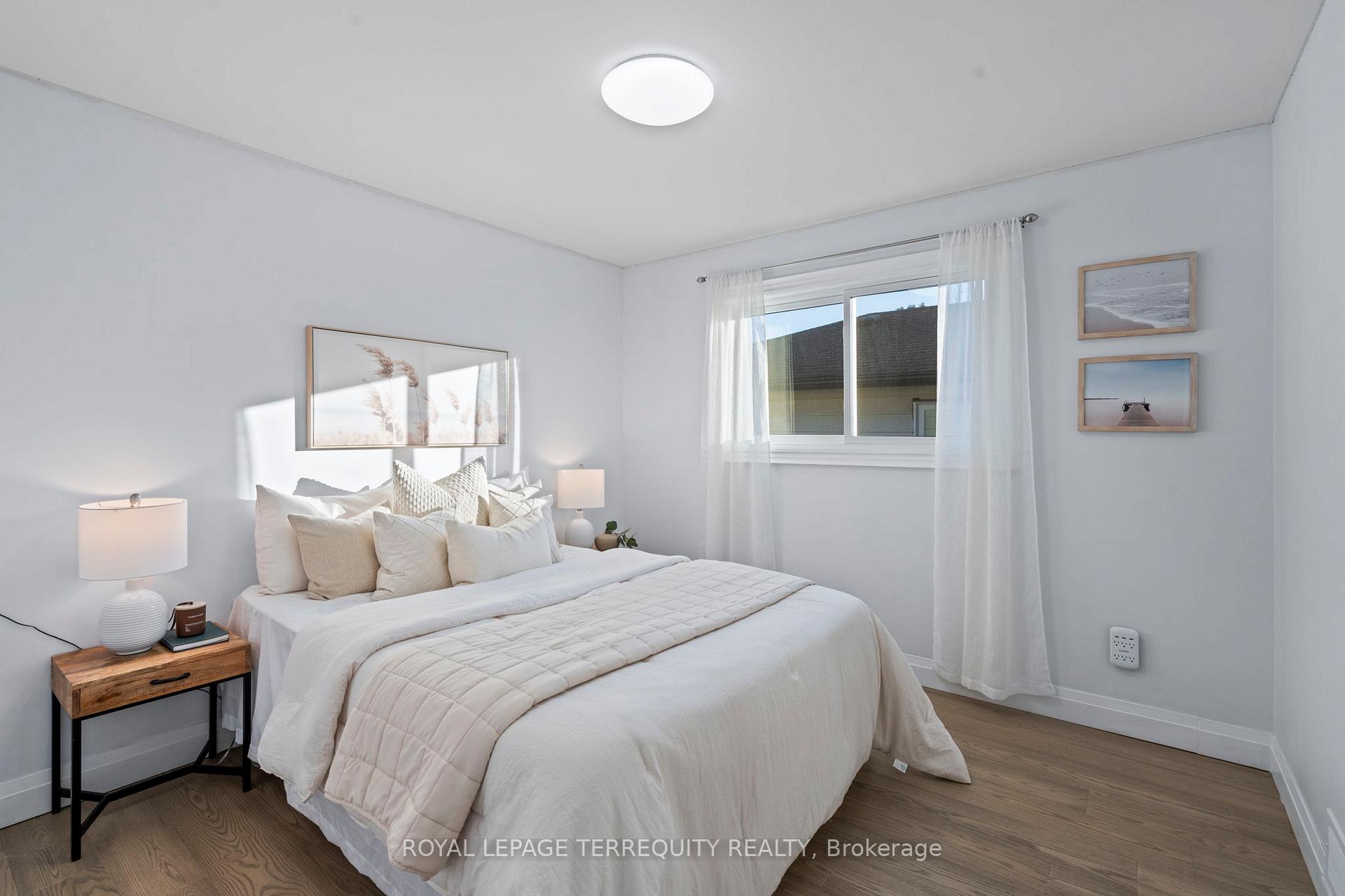Photo 34 of 708 Aruba Crescent, Oshawa, Northglen — HOMEH