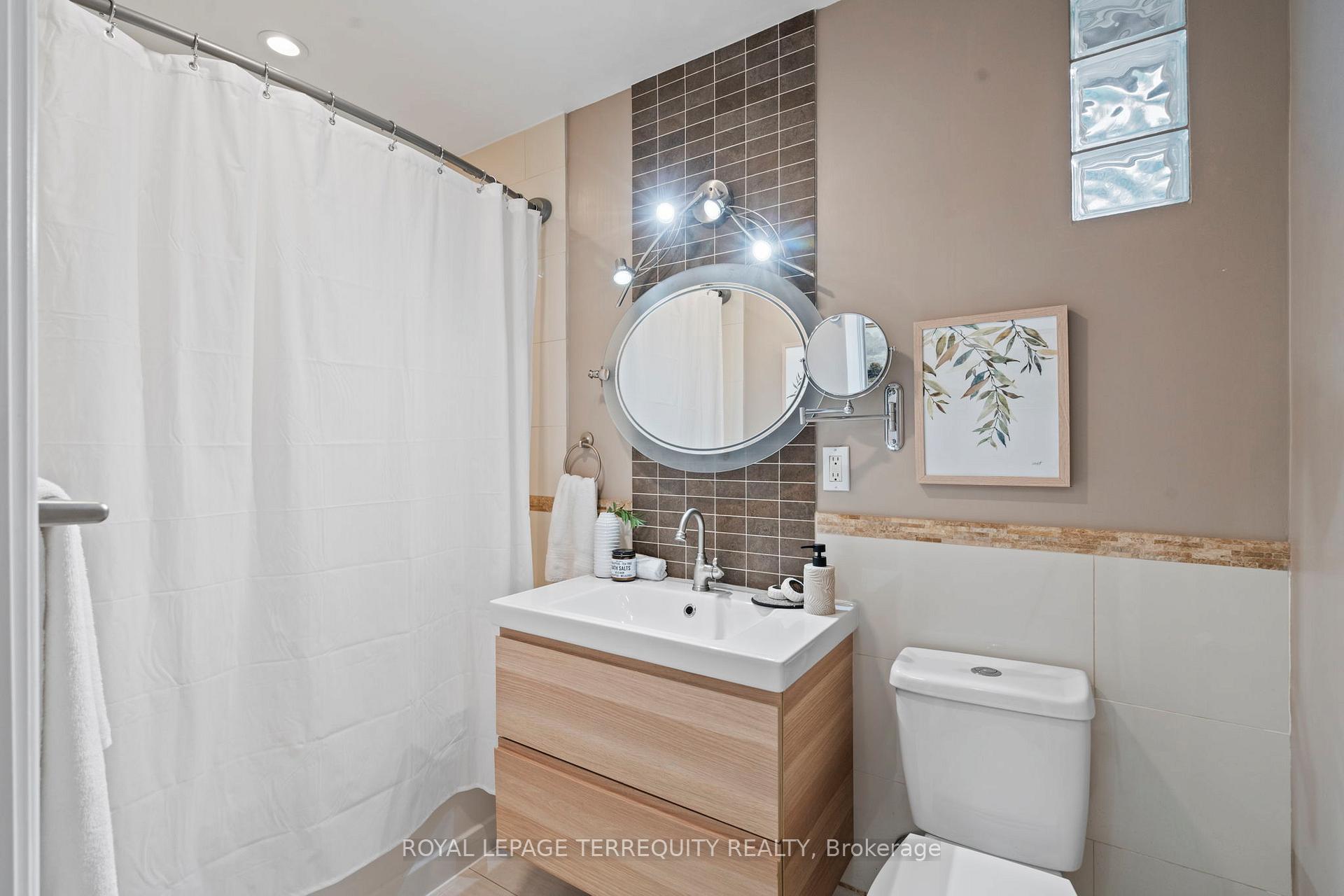 Photo 38 of 708 Aruba Crescent, Oshawa, Northglen — HOMEH