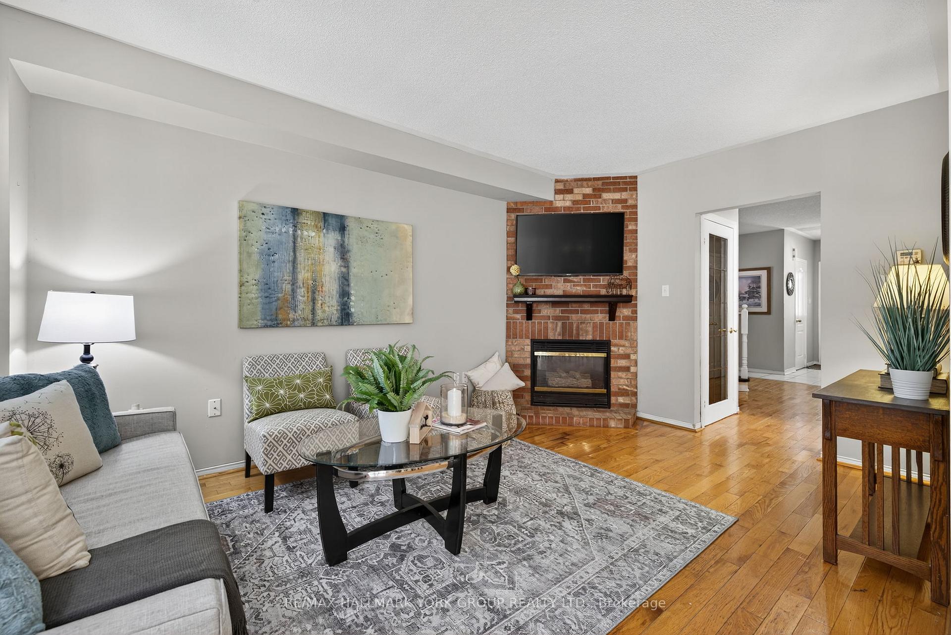 Photo 10 of 384 Rushbrook Drive, Newmarket, Summerhill Estates — HOMEH