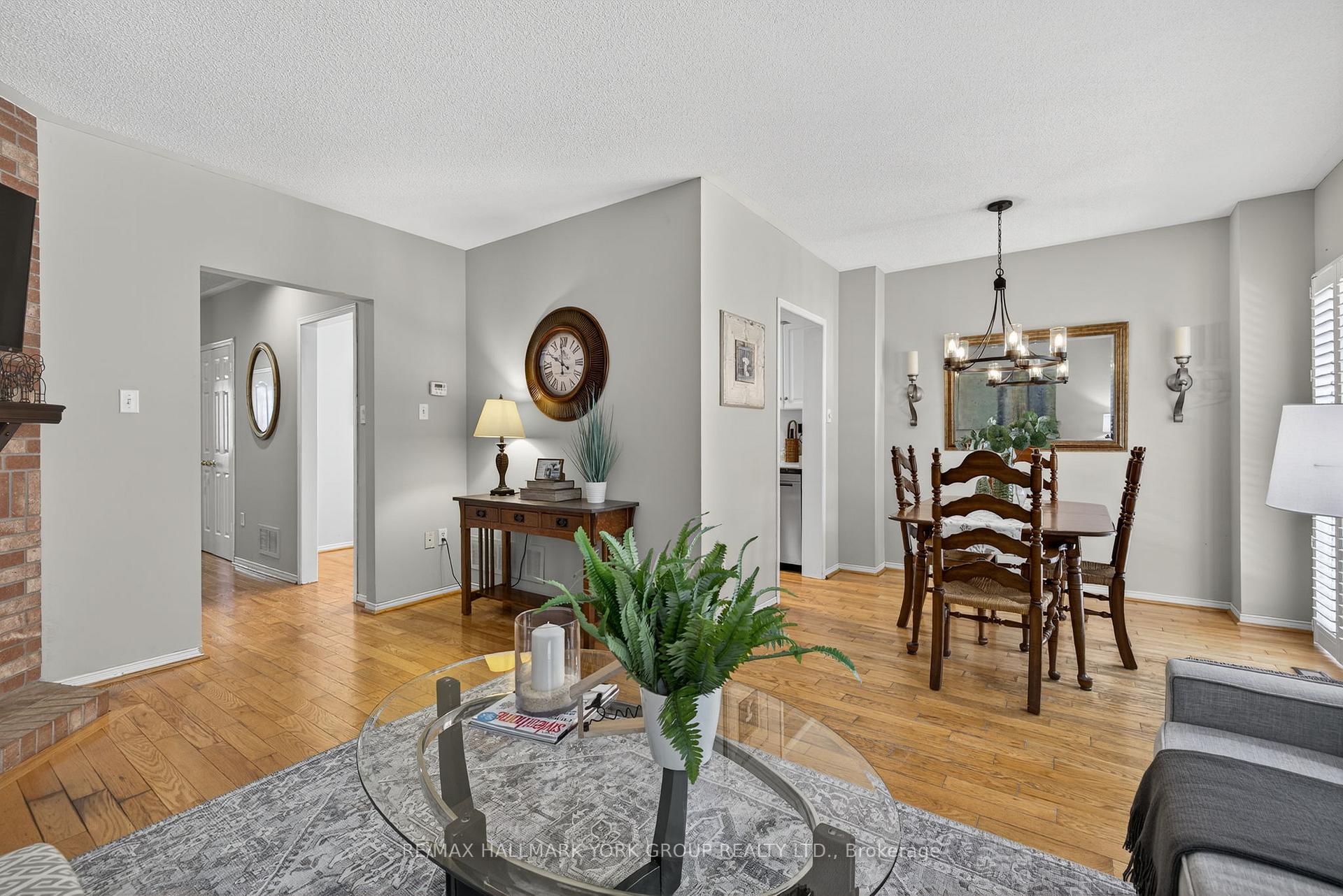 Photo 11 of 384 Rushbrook Drive, Newmarket, Summerhill Estates — HOMEH