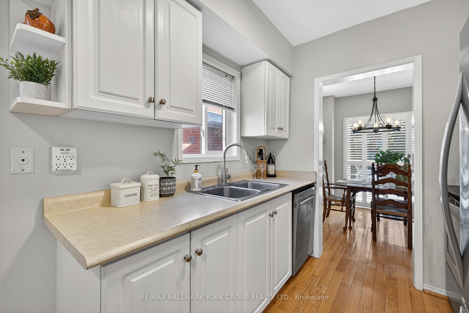 Photo 17 of 384 Rushbrook Drive, Newmarket, Summerhill Estates — HOMEH