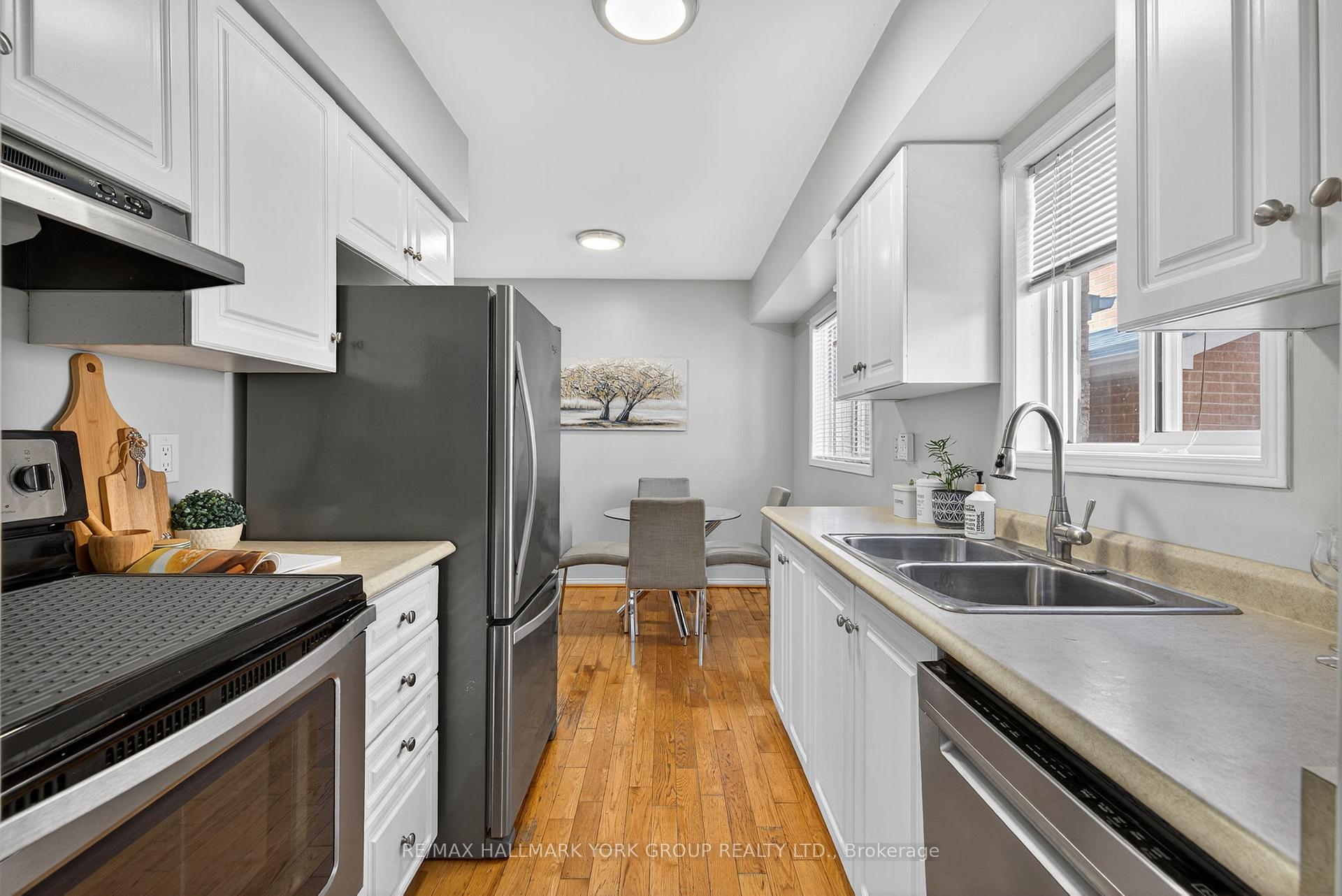 Photo 20 of 384 Rushbrook Drive, Newmarket, Summerhill Estates — HOMEH