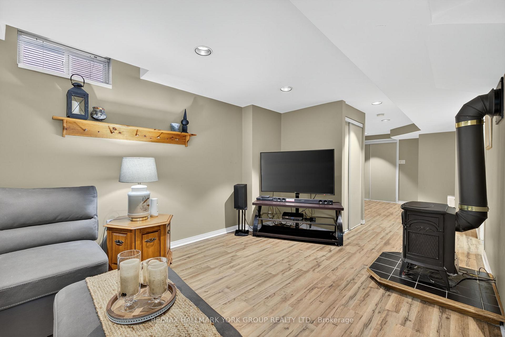 Photo 33 of 384 Rushbrook Drive, Newmarket, Summerhill Estates — HOMEH