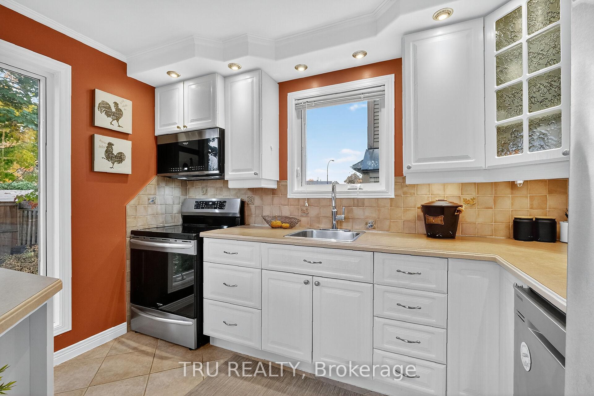 Photo 15 of 1518 Kamouraska Circle, Ottawa, Chateauneuf — HOMEH