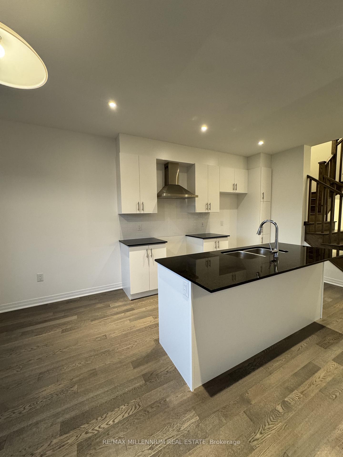 Photo 9 of 3278 Crystal Drive, Oakville, Glenorchy — HOMEH