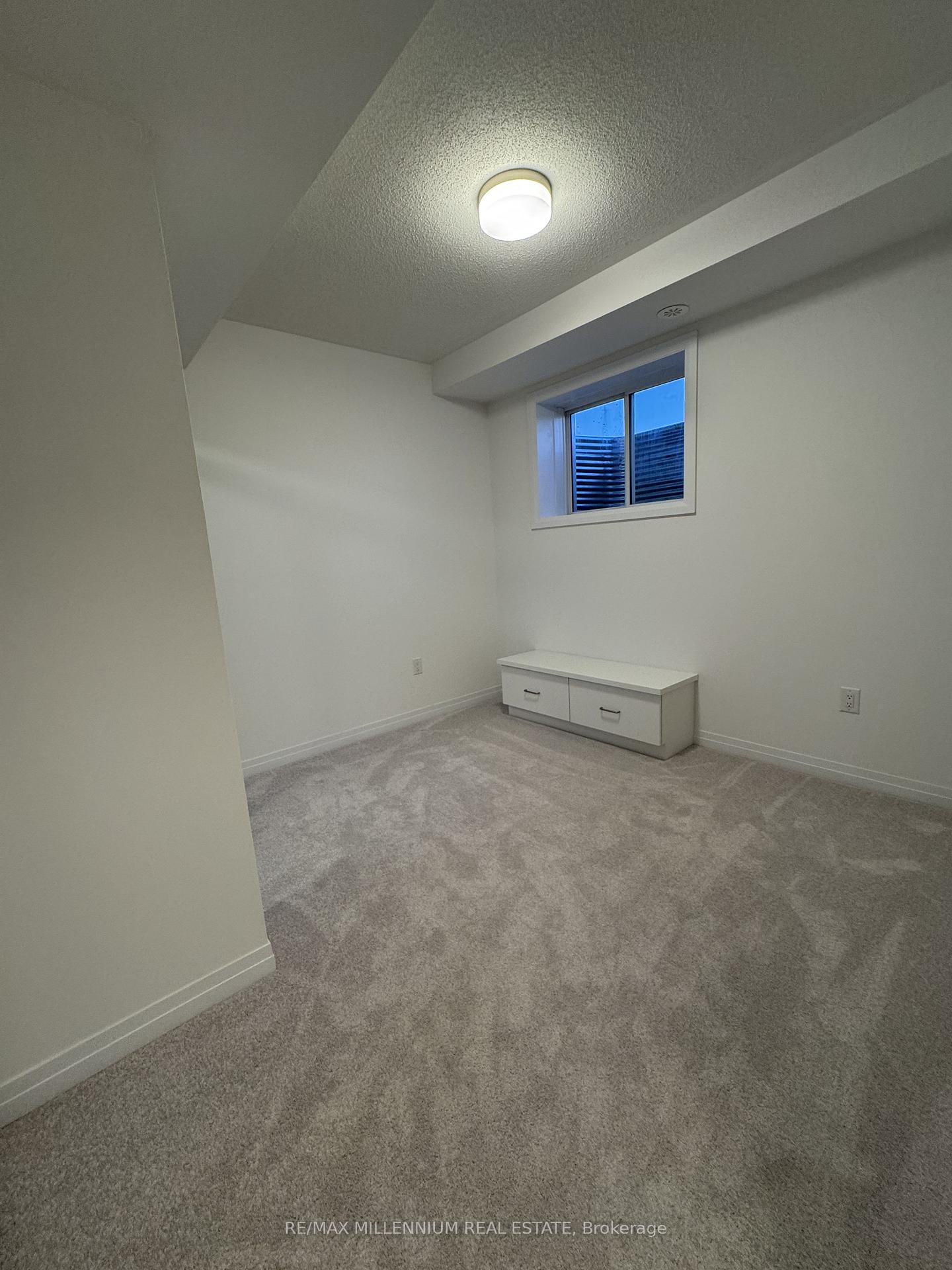 Photo 13 of 3278 Crystal Drive, Oakville, Glenorchy — HOMEH