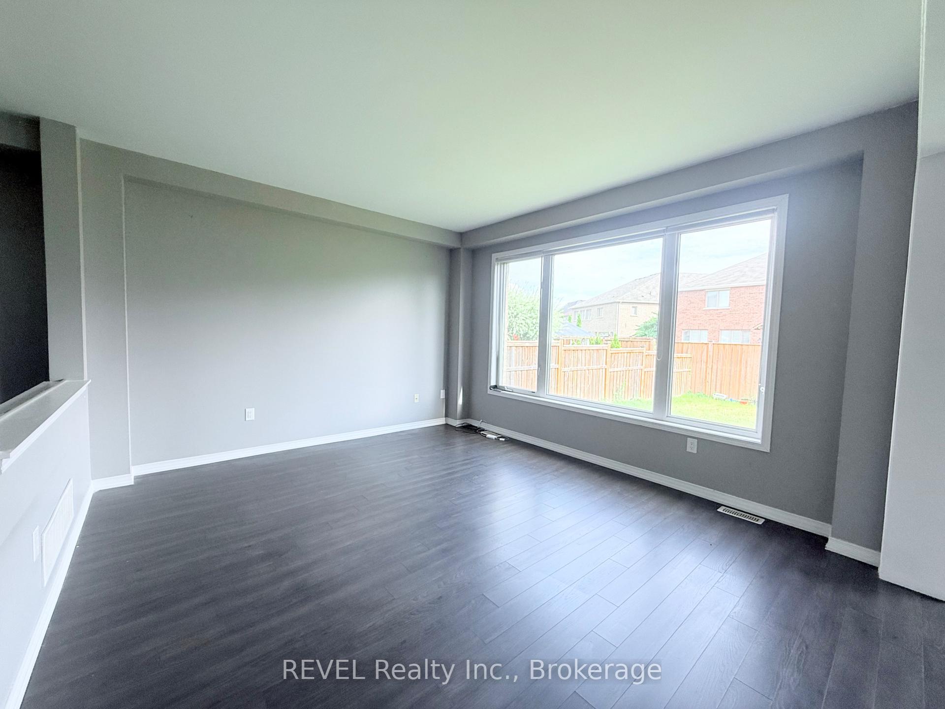 Photo 9 of 8394 Elderberry Drive, Niagara Falls, Brown — HOMEH