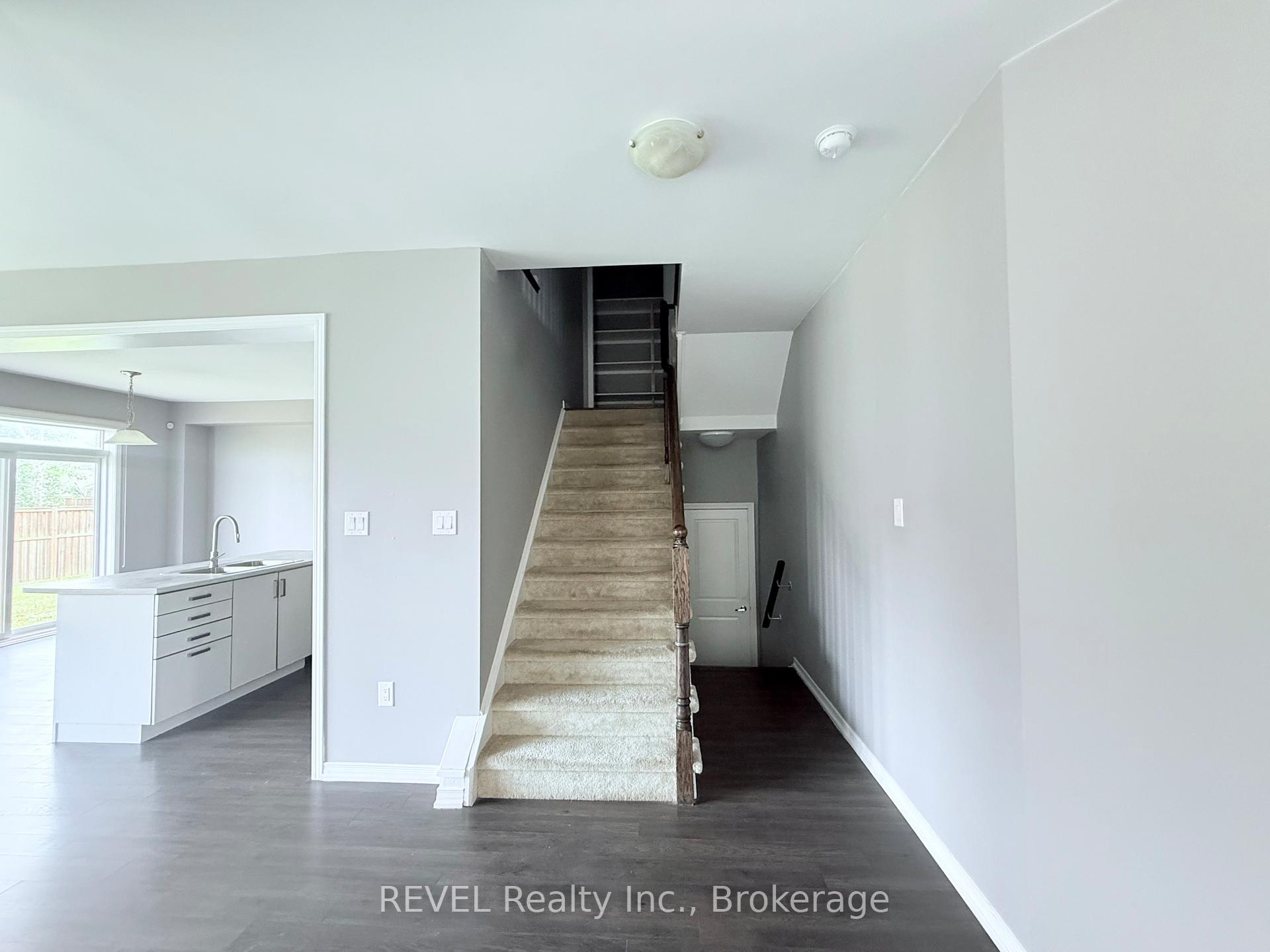 Photo 14 of 8394 Elderberry Drive, Niagara Falls, Brown — HOMEH