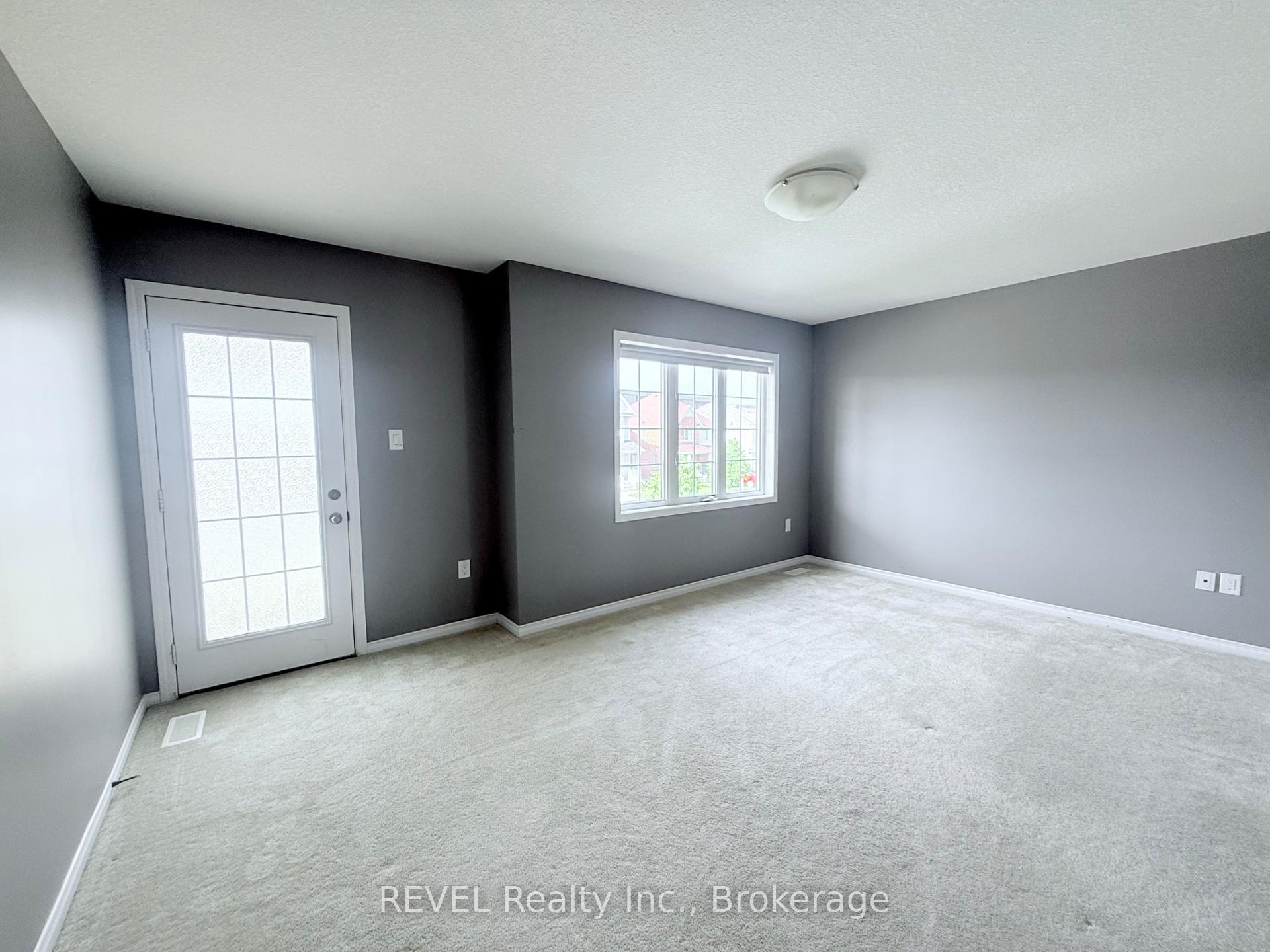 Photo 17 of 8394 Elderberry Drive, Niagara Falls, Brown — HOMEH