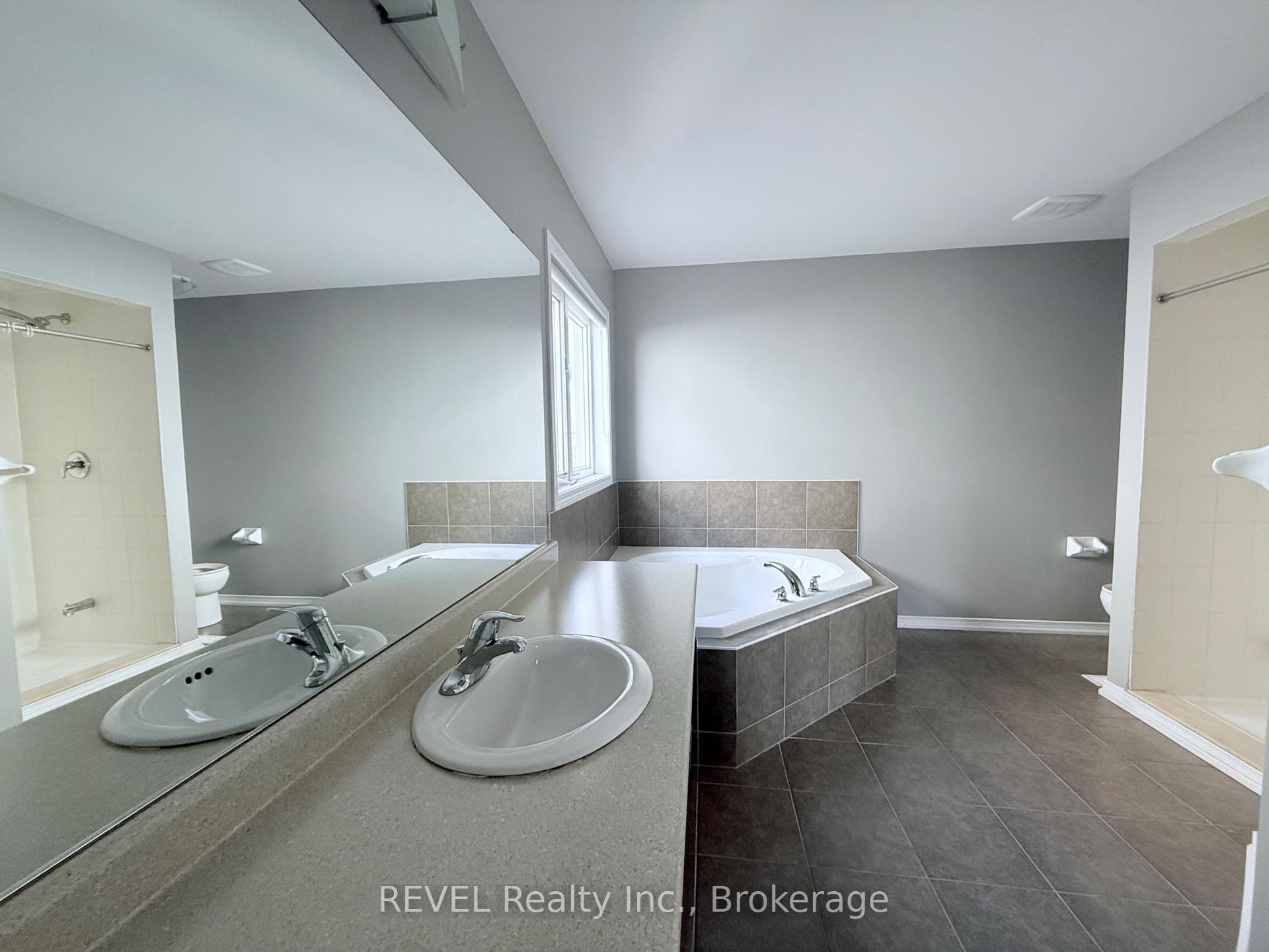 Photo 19 of 8394 Elderberry Drive, Niagara Falls, Brown — HOMEH