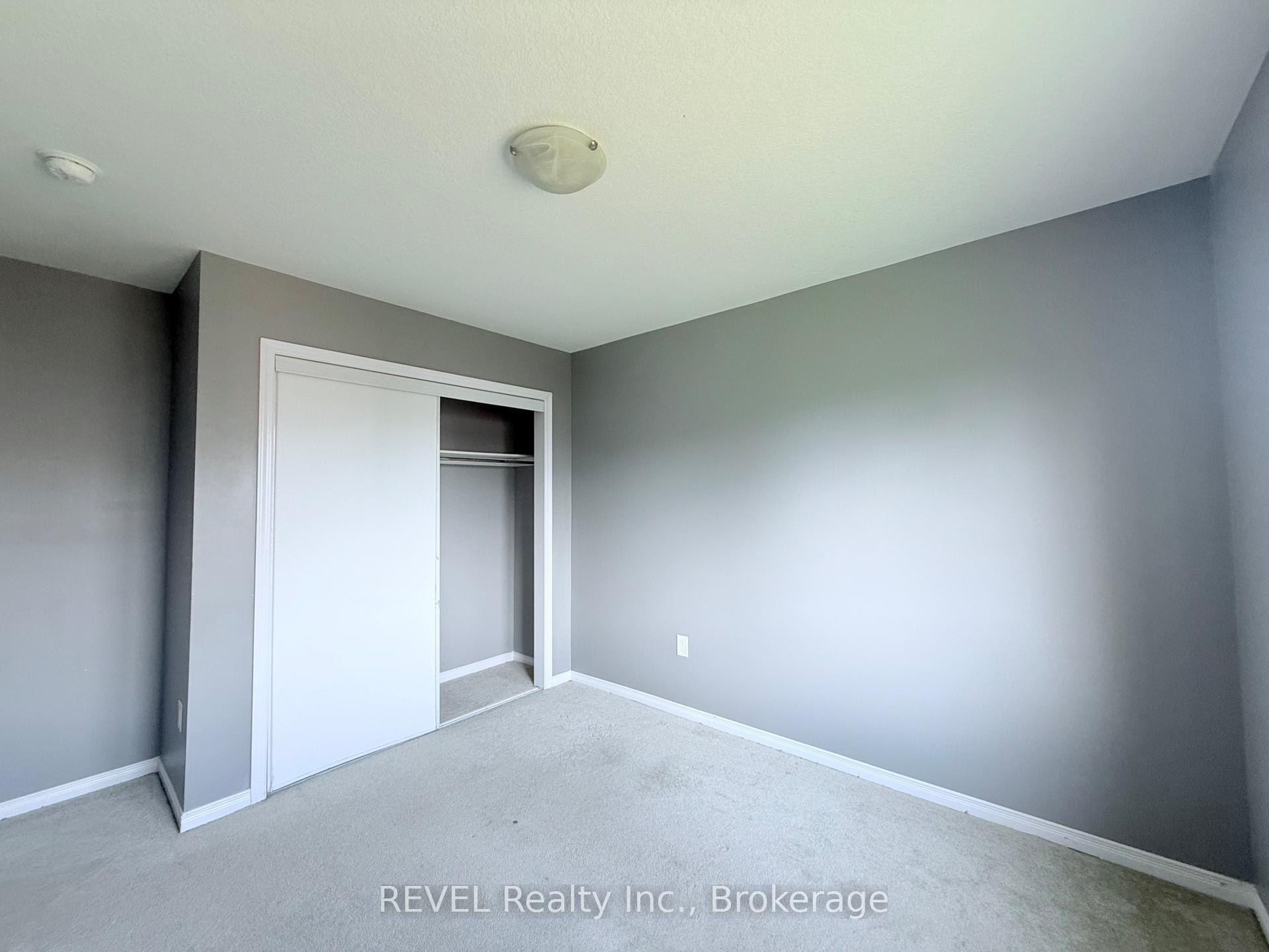 Photo 21 of 8394 Elderberry Drive, Niagara Falls, Brown — HOMEH
