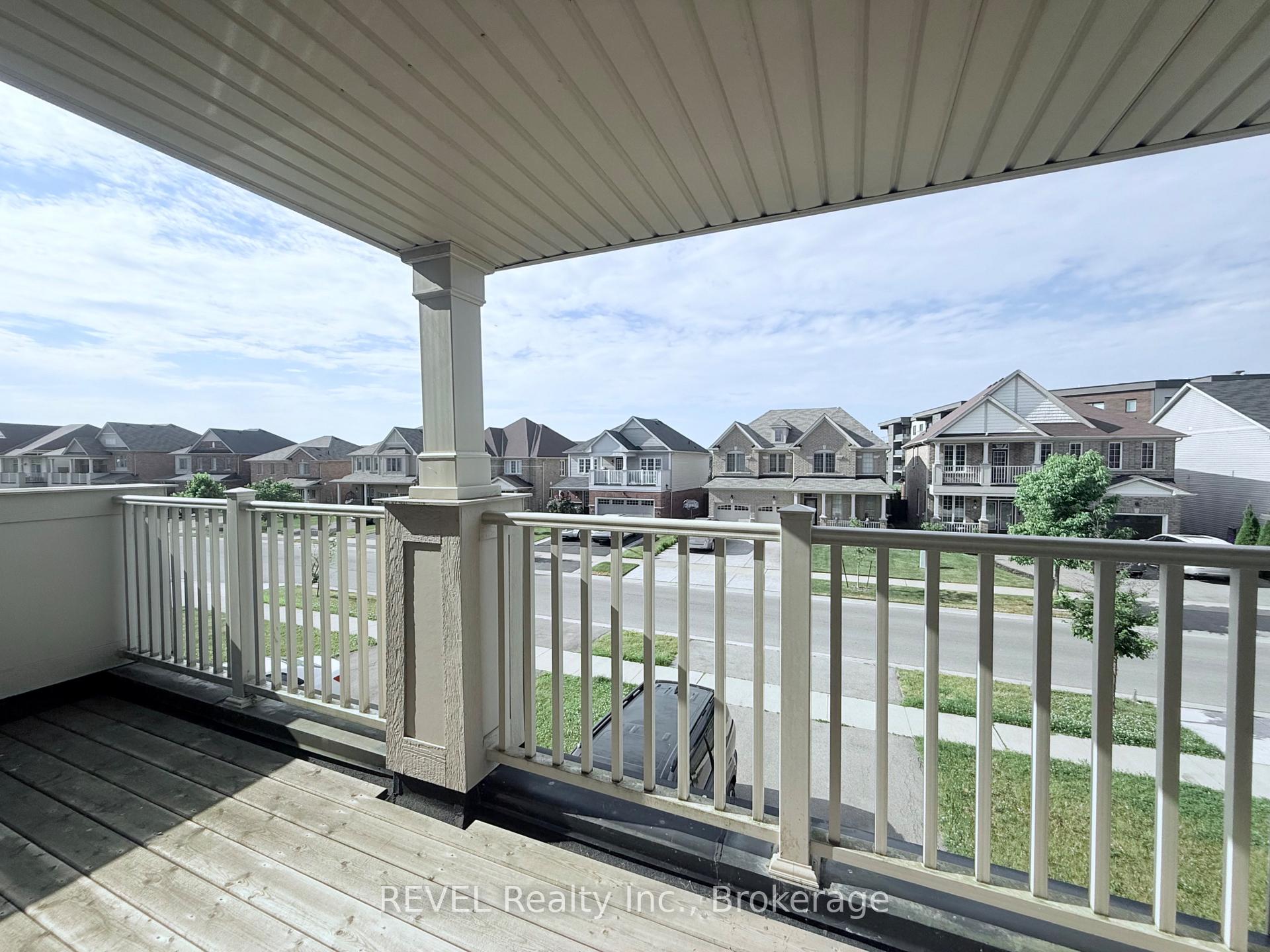 Photo 26 of 8394 Elderberry Drive, Niagara Falls, Brown — HOMEH
