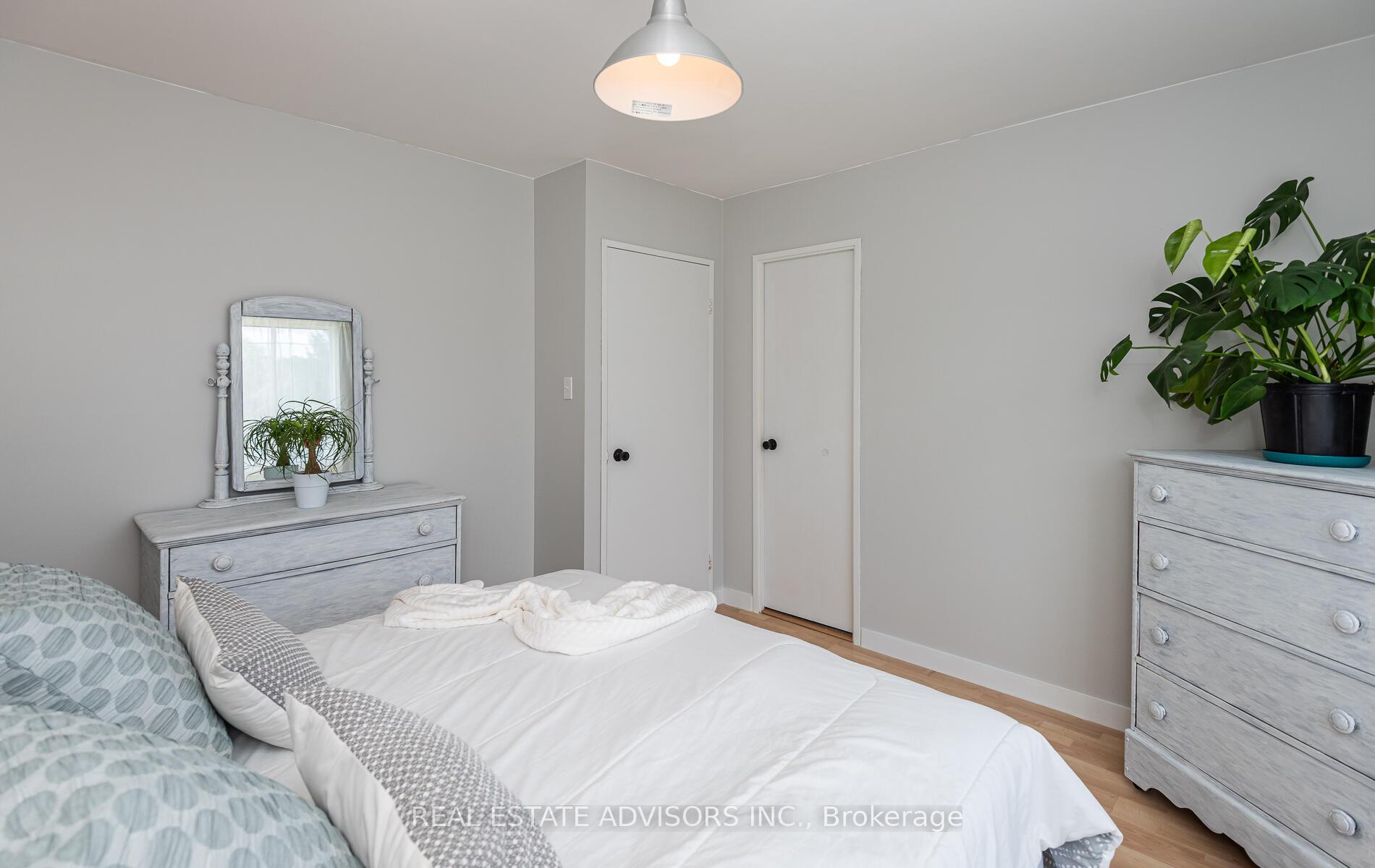 Photo 8 of 775 Sunnypoint Drive, Newmarket, Huron Heights-Leslie Valley — HOMEH