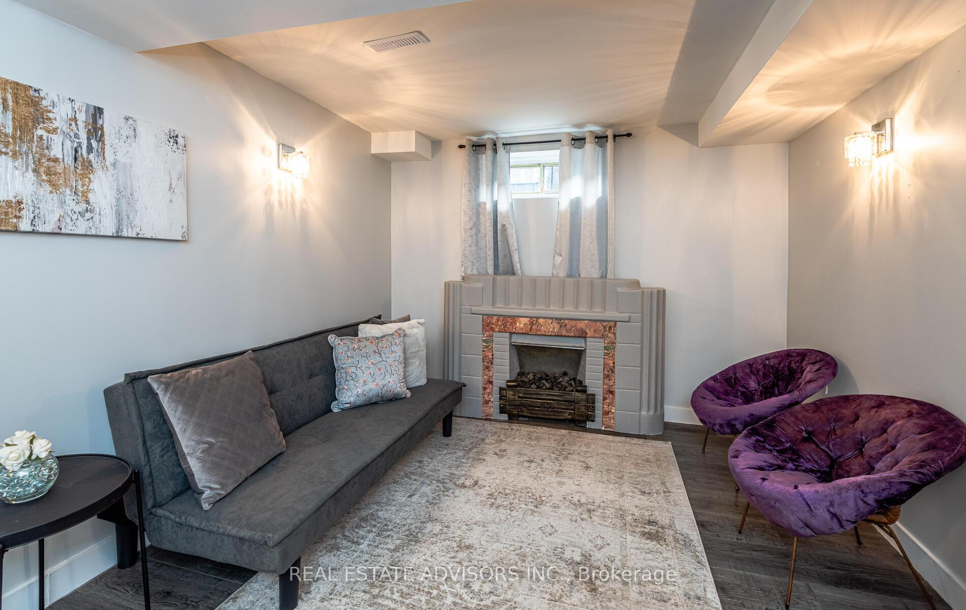 Photo 14 of 775 Sunnypoint Drive, Newmarket, Huron Heights-Leslie Valley — HOMEH