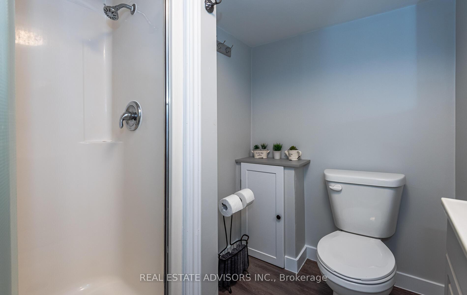 Photo 17 of 775 Sunnypoint Drive, Newmarket, Huron Heights-Leslie Valley — HOMEH
