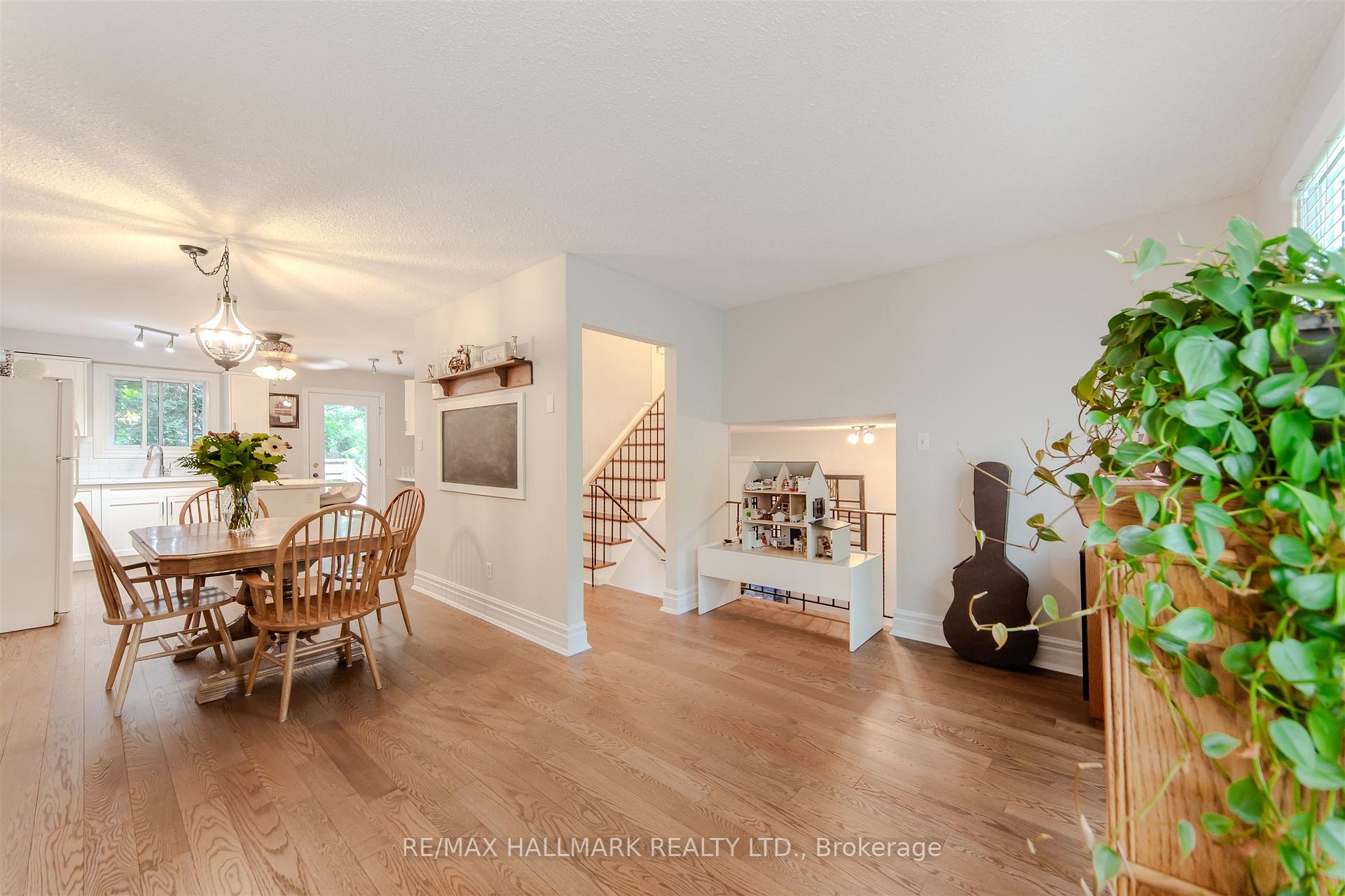 Photo 12 of 2 Bryan Court, New Tecumseth, Tottenham — HOMEH