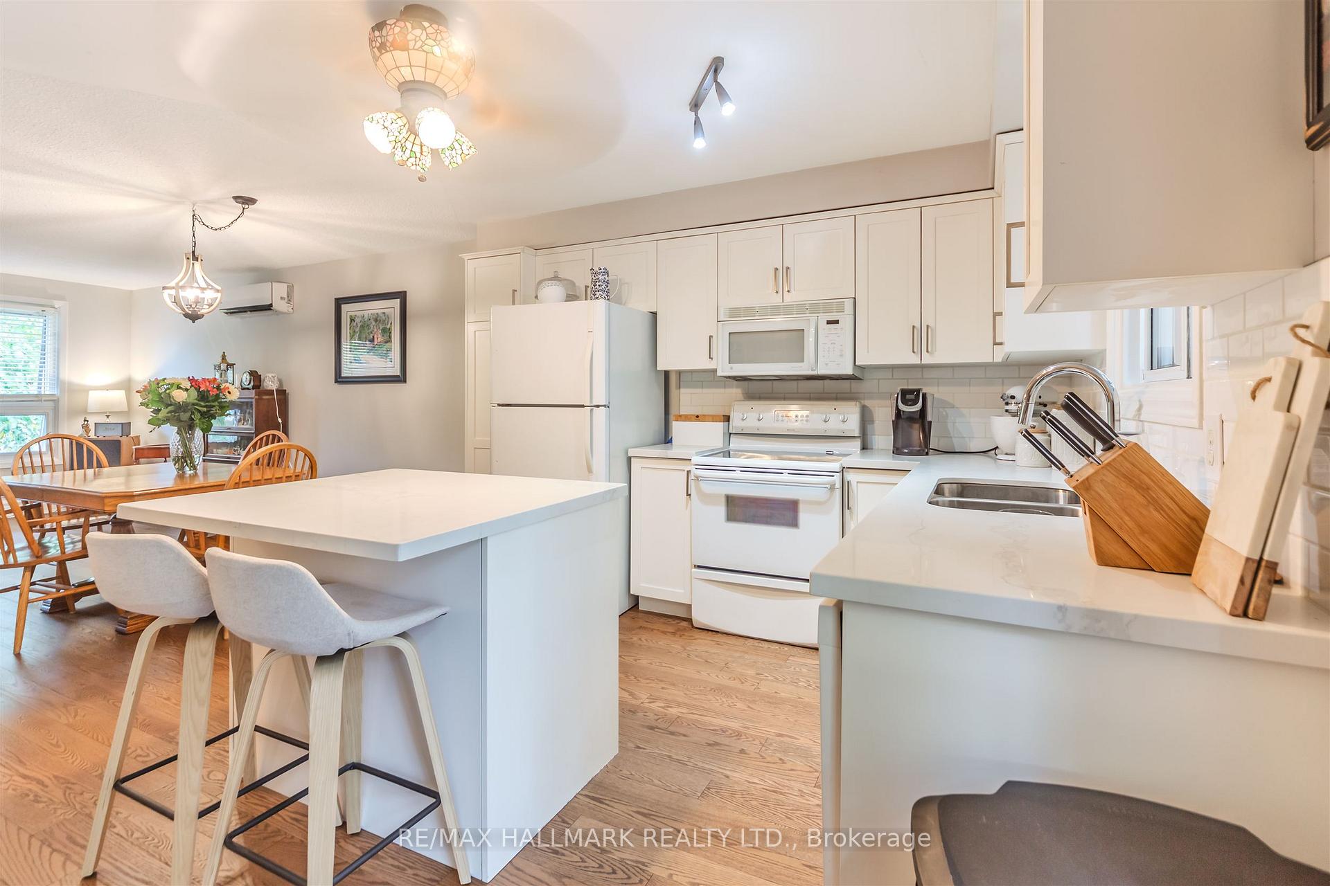 Photo 16 of 2 Bryan Court, New Tecumseth, Tottenham — HOMEH