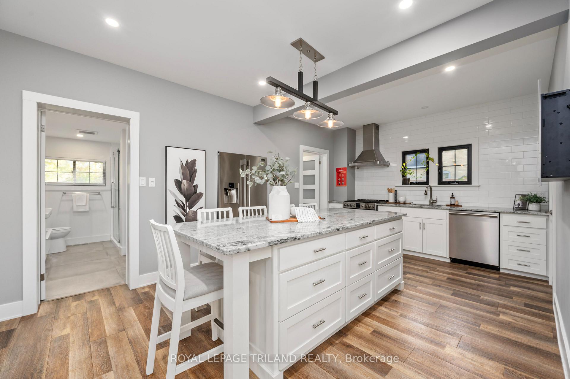 Photo 8 of 242 Hastings Street, North Middlesex, Parkhill — HOMEH