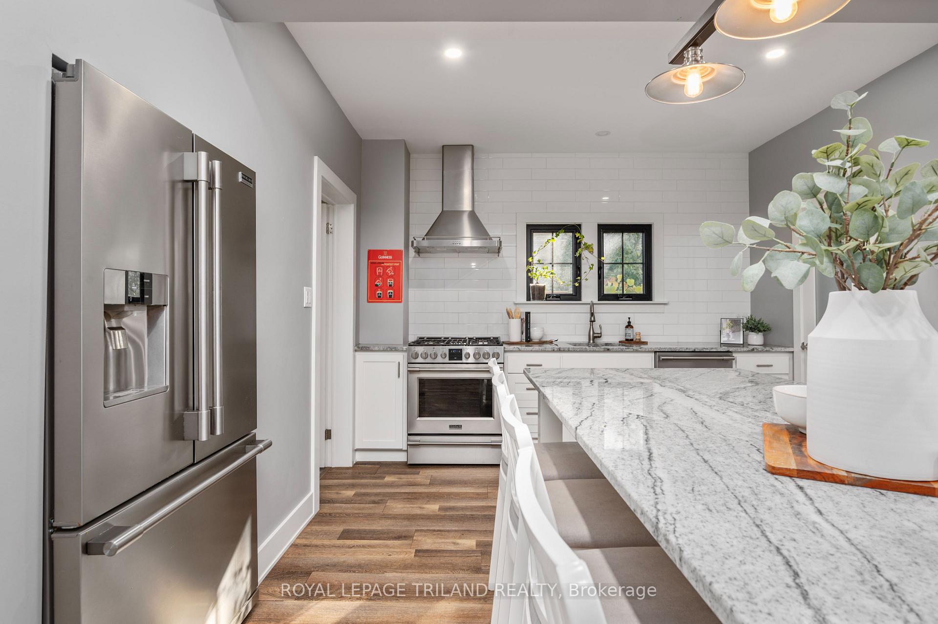 Photo 10 of 242 Hastings Street, North Middlesex, Parkhill — HOMEH
