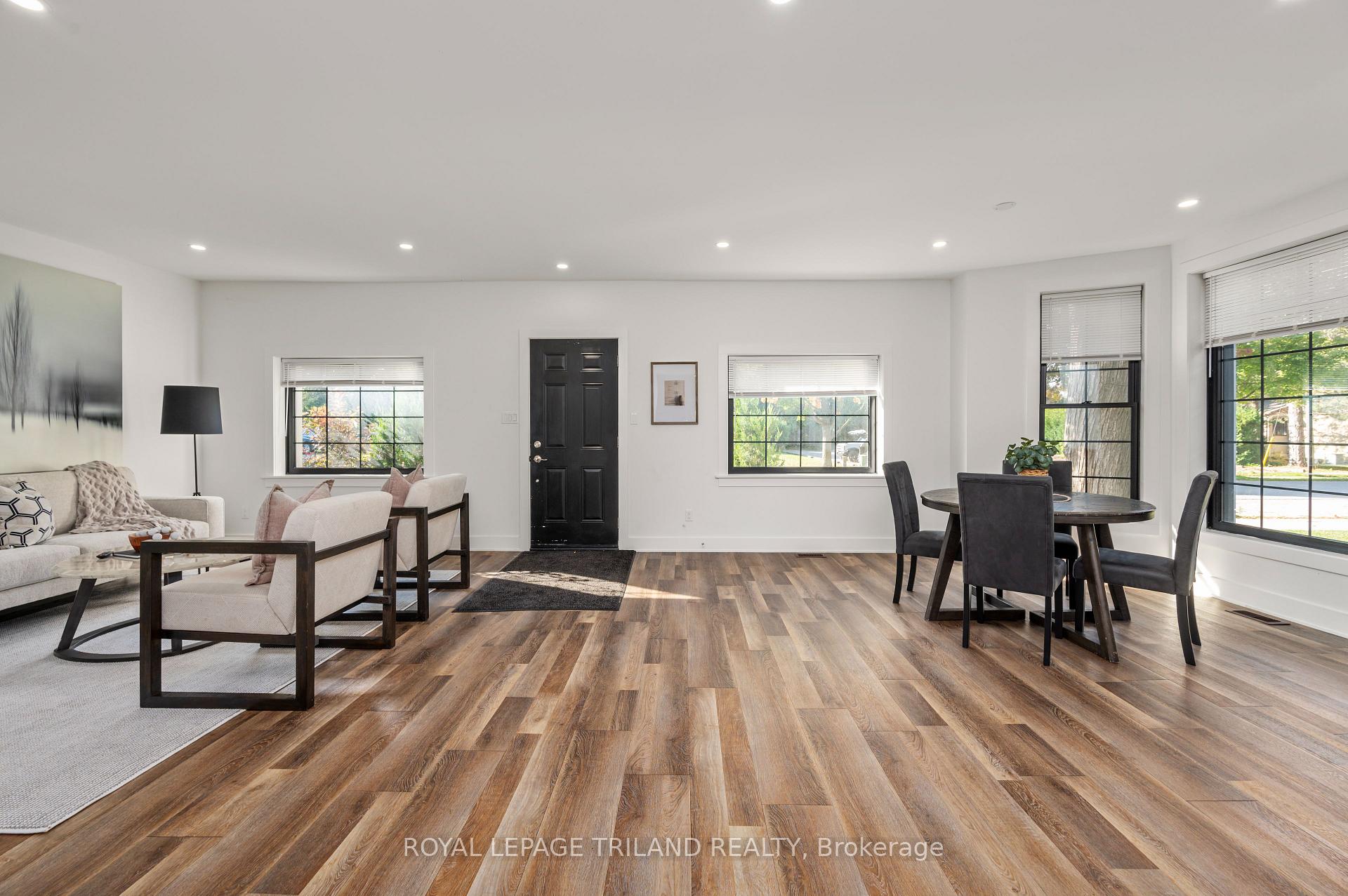 Photo 16 of 242 Hastings Street, North Middlesex, Parkhill — HOMEH