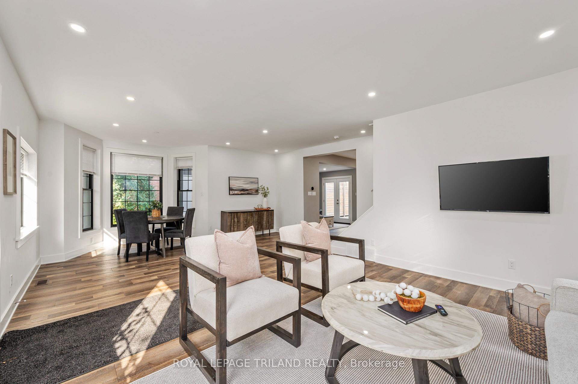 Photo 19 of 242 Hastings Street, North Middlesex, Parkhill — HOMEH