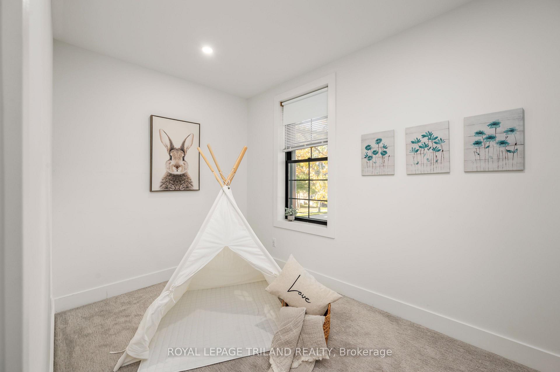Photo 30 of 242 Hastings Street, North Middlesex, Parkhill — HOMEH