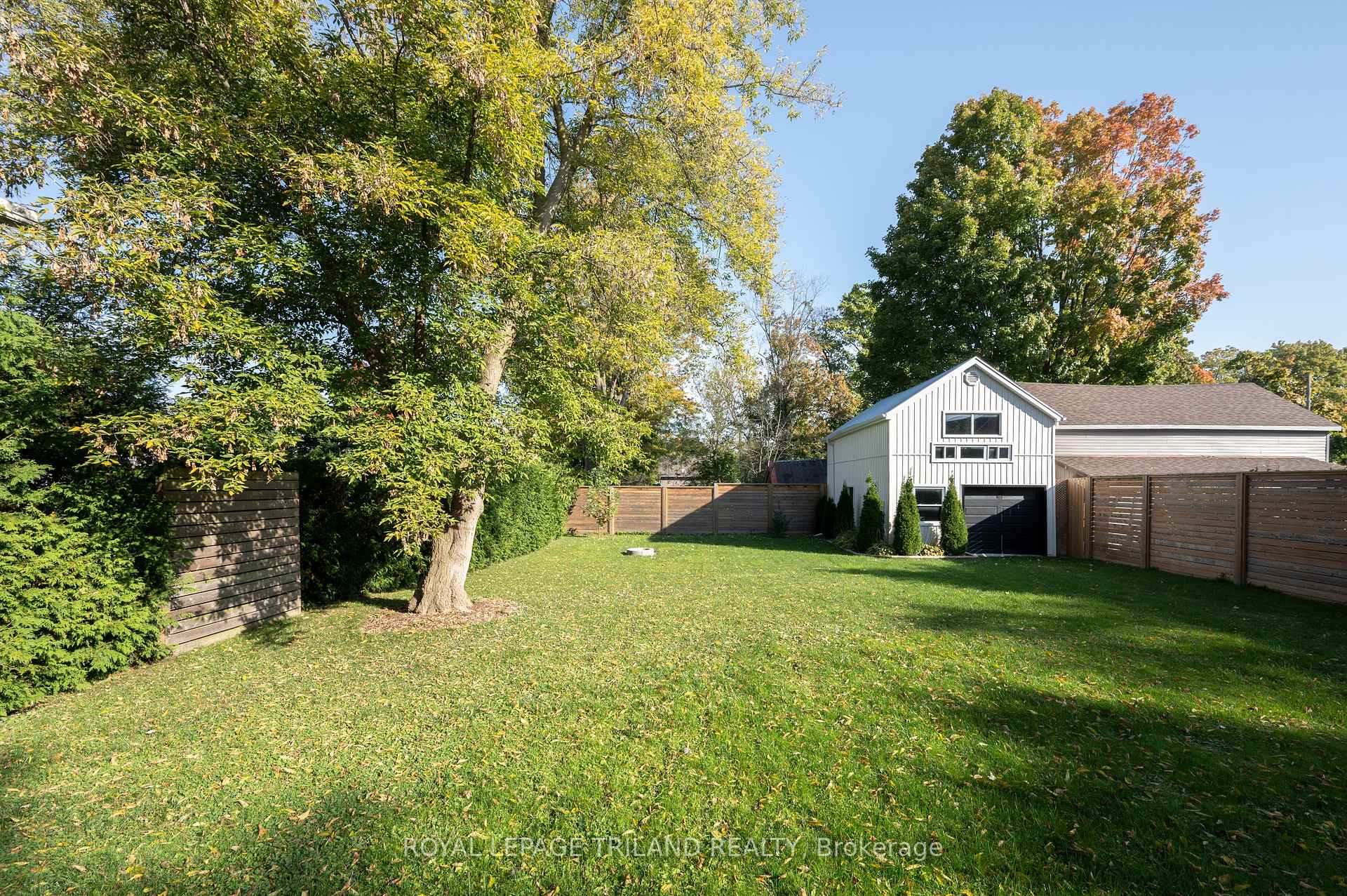 Photo 33 of 242 Hastings Street, North Middlesex, Parkhill — HOMEH