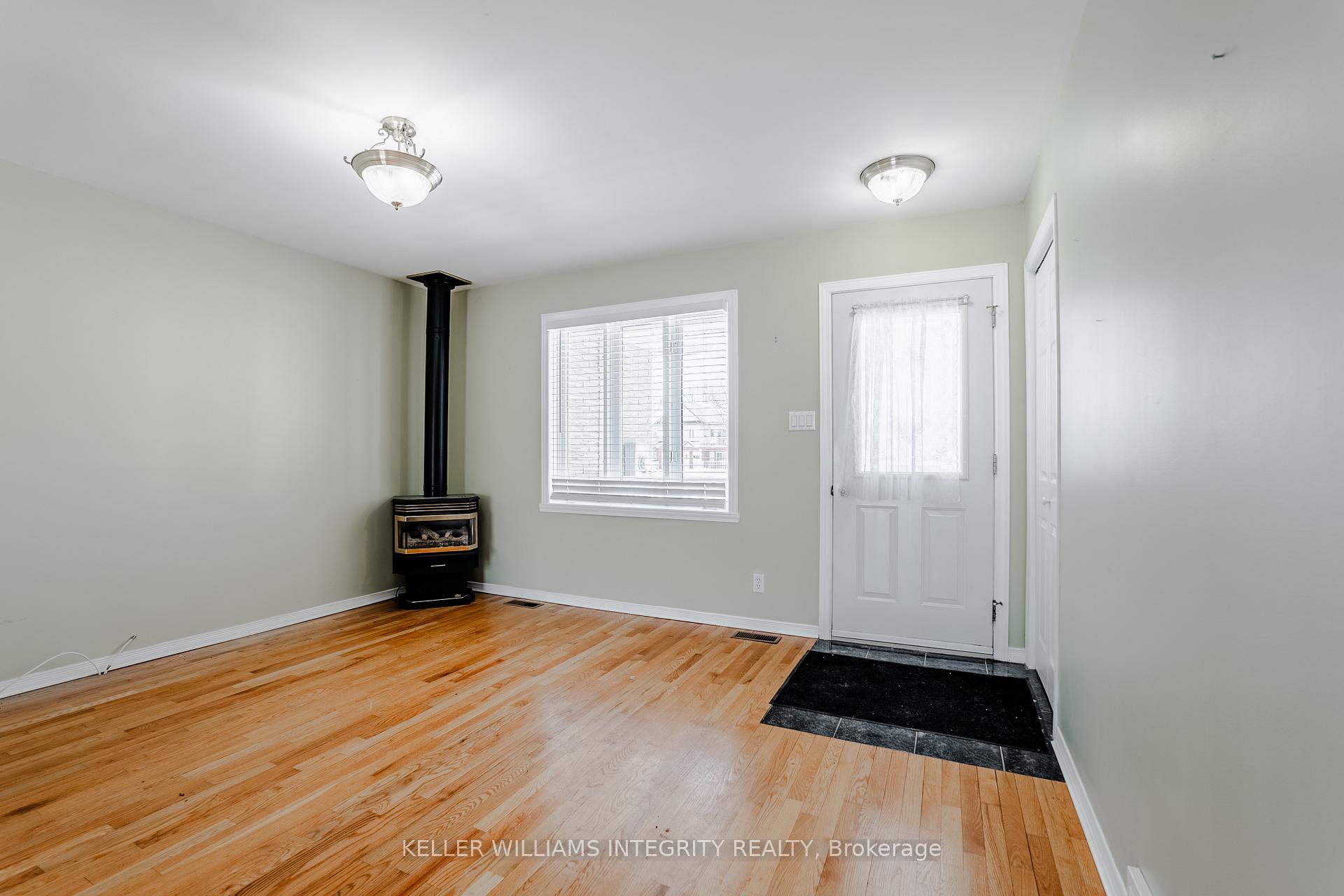 Photo 6 of 57 Sandfield Avenue N, North Glengarry, Alexandria — HOMEH