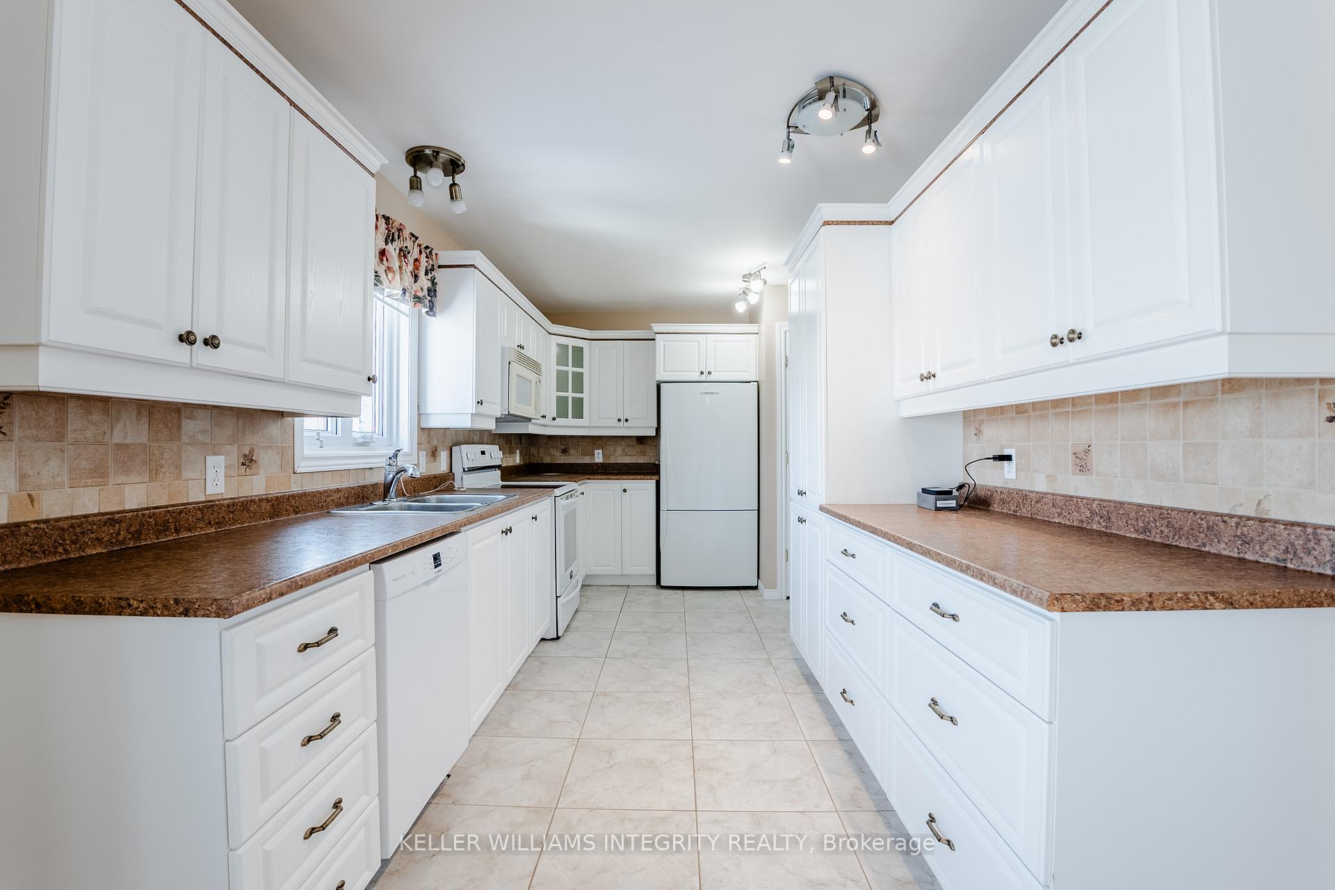 Photo 14 of 57 Sandfield Avenue N, North Glengarry, Alexandria — HOMEH