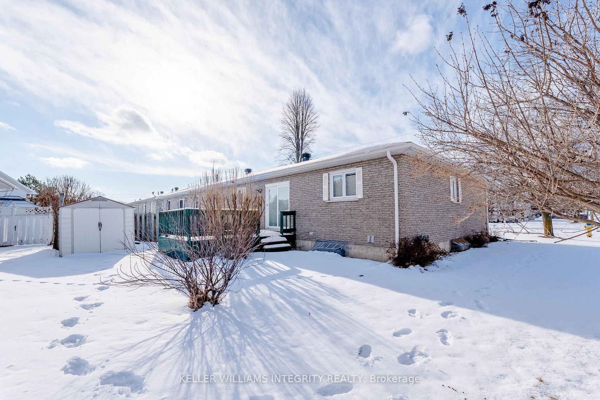 Photo 32 of 57 Sandfield Avenue N, North Glengarry, Alexandria — HOMEH