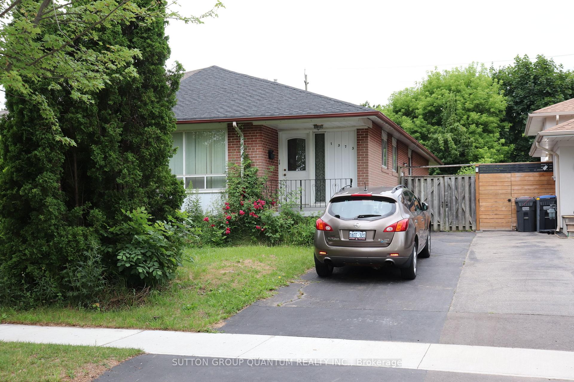 Photo 1 of 1575 Sandgate Crescent, Mississauga, Clarkson — HOMEH