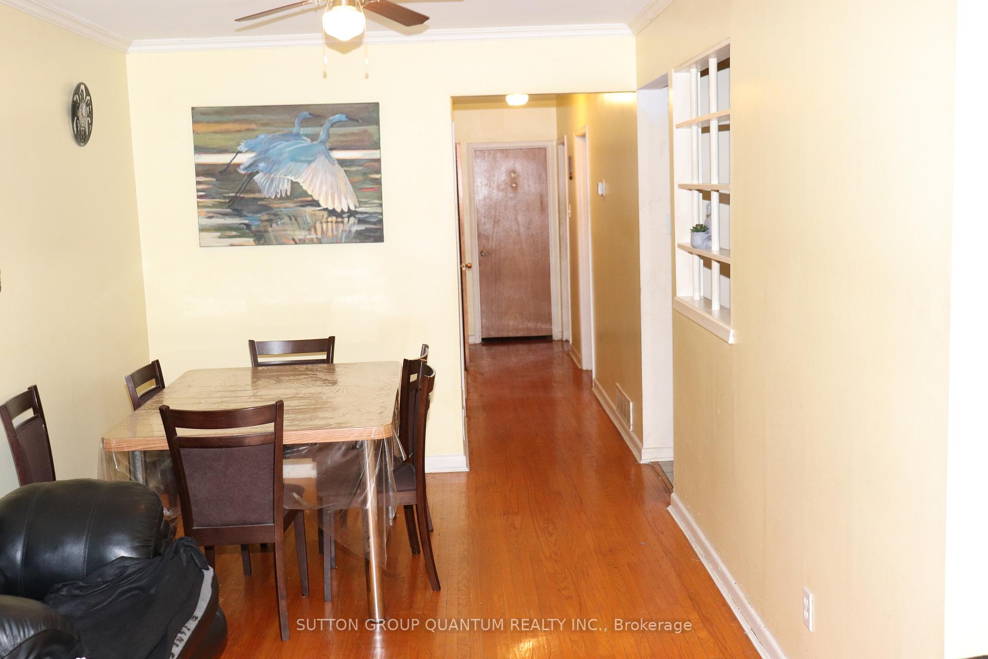 Photo 5 of 1575 Sandgate Crescent, Mississauga, Clarkson — HOMEH
