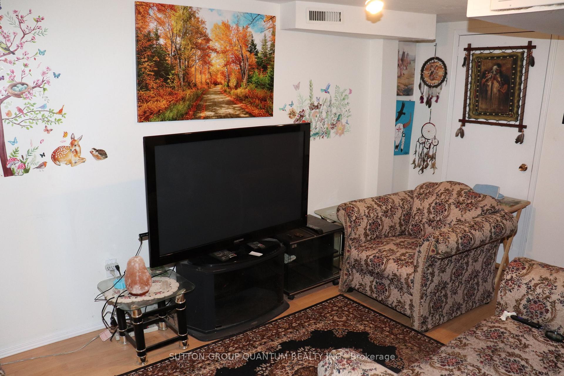 Photo 12 of 1575 Sandgate Crescent, Mississauga, Clarkson — HOMEH