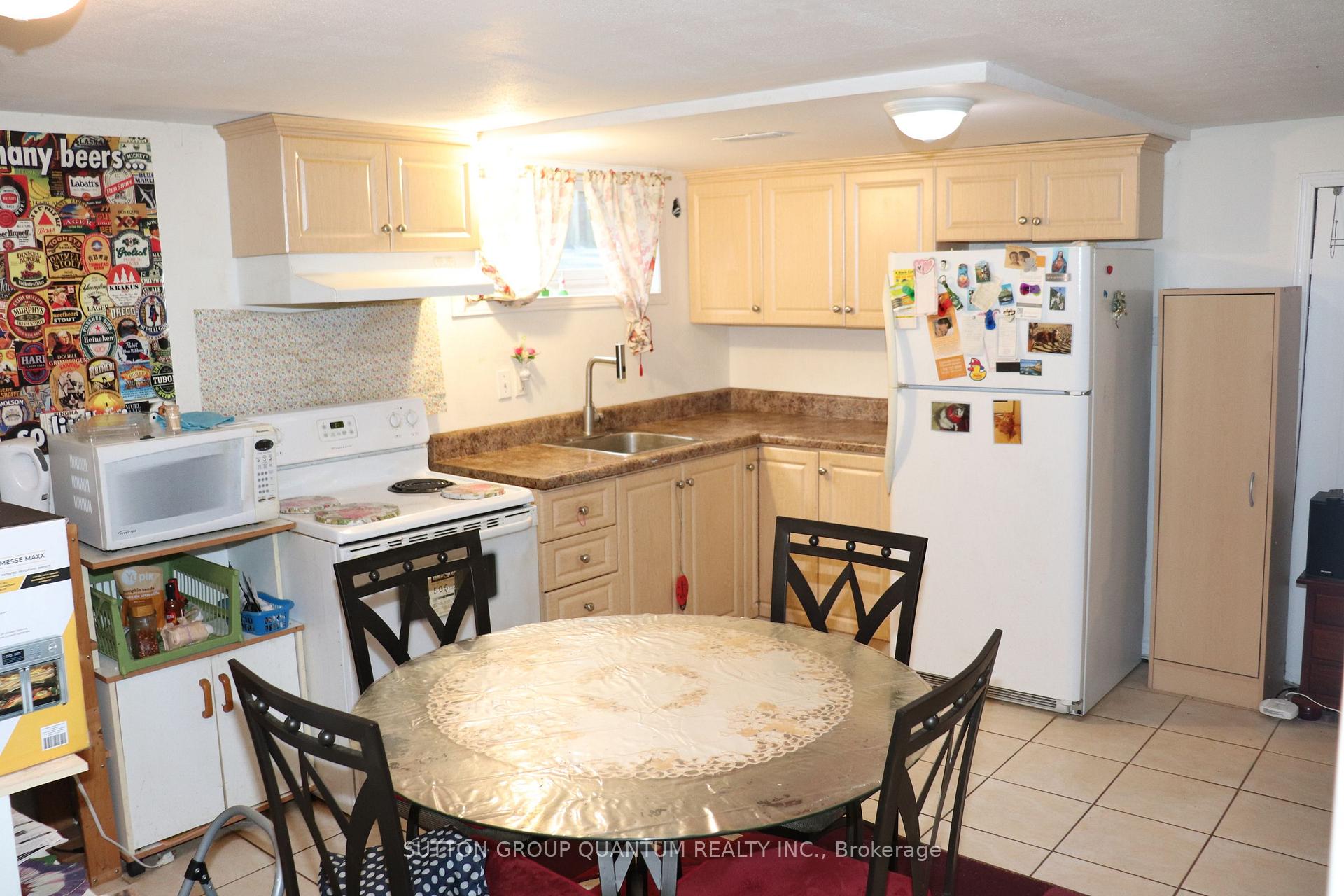 Photo 15 of 1575 Sandgate Crescent, Mississauga, Clarkson — HOMEH