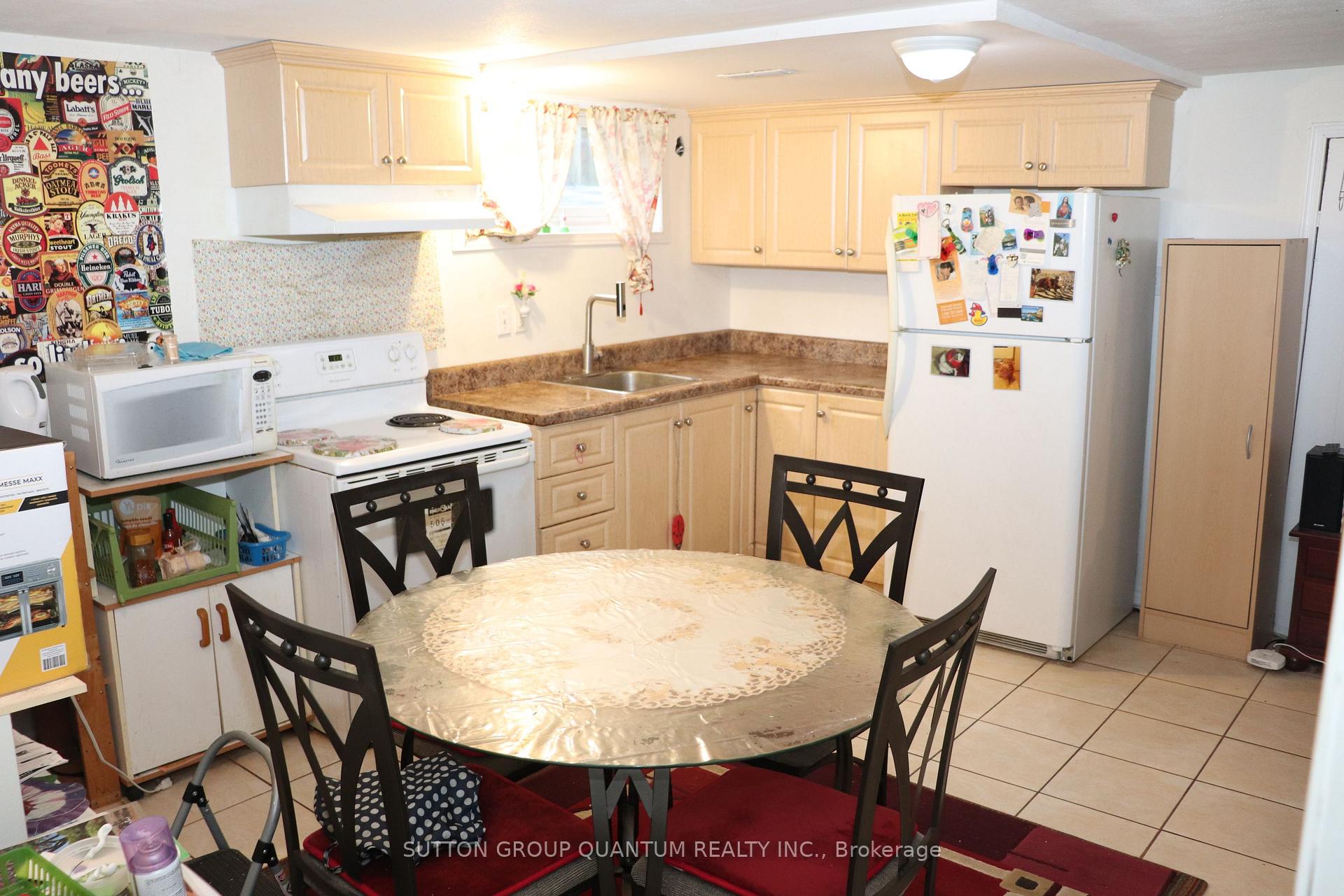 Photo 17 of 1575 Sandgate Crescent, Mississauga, Clarkson — HOMEH
