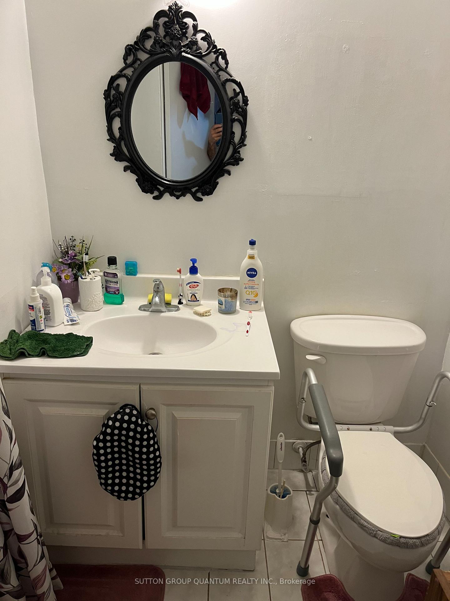 Photo 19 of 1575 Sandgate Crescent, Mississauga, Clarkson — HOMEH