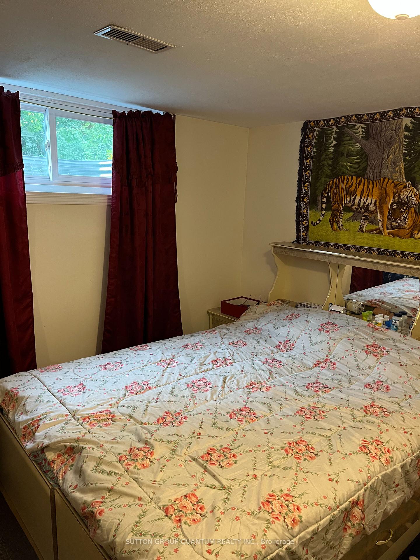 Photo 21 of 1575 Sandgate Crescent, Mississauga, Clarkson — HOMEH
