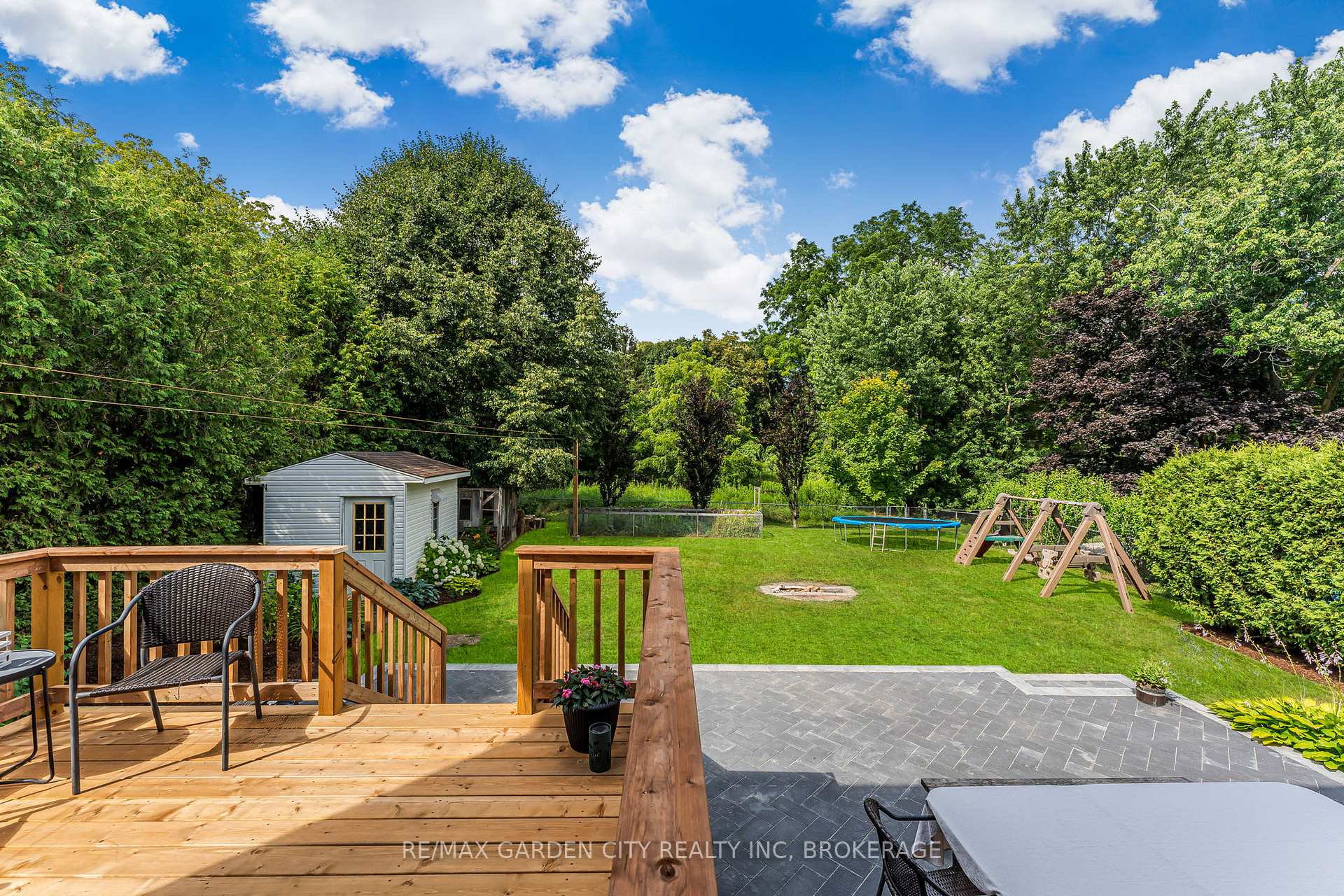 Photo 5 of 672 Irwin Crescent, Newmarket, Huron Heights-Leslie Valley — HOMEH