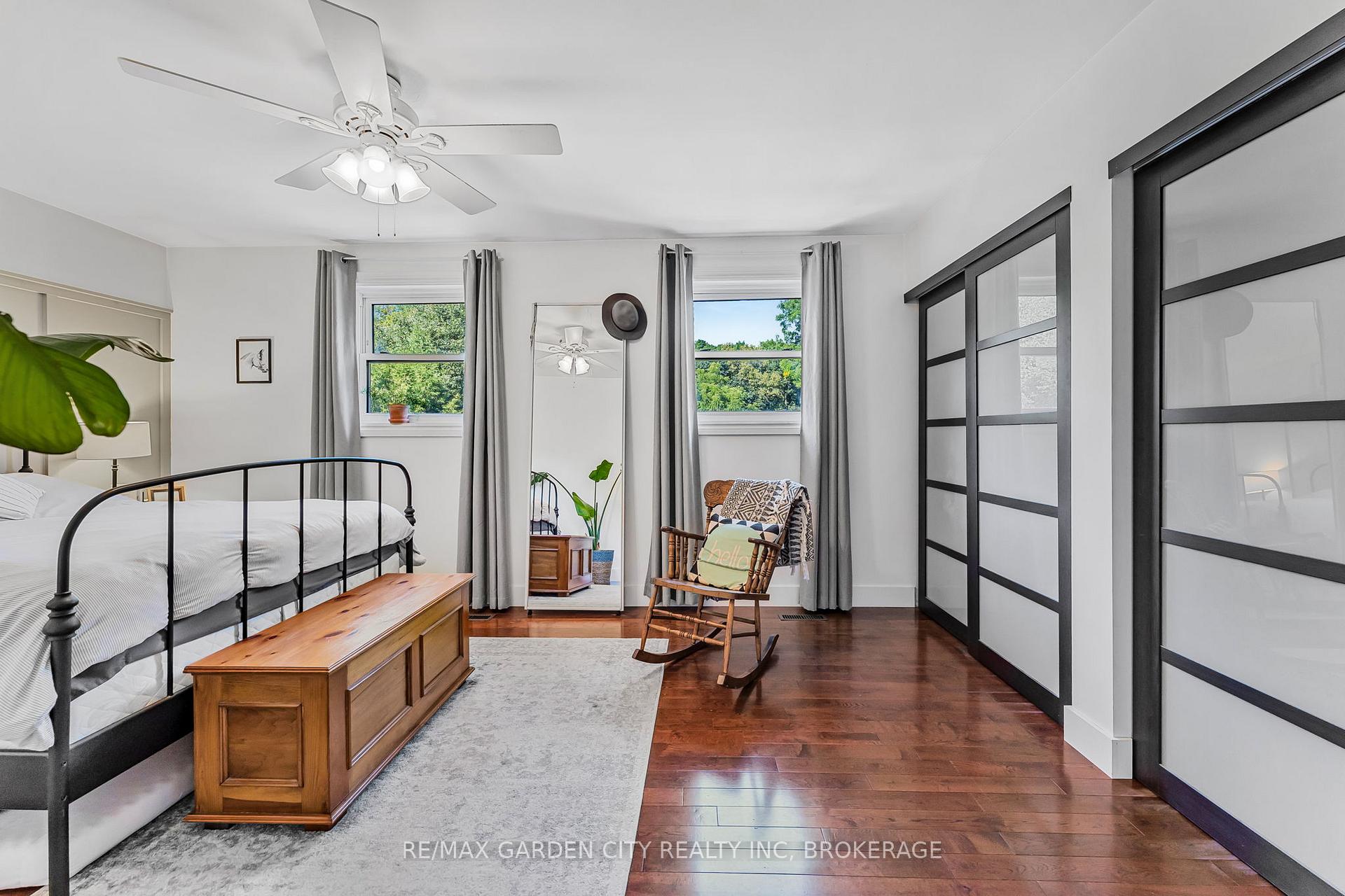 Photo 16 of 672 Irwin Crescent, Newmarket, Huron Heights-Leslie Valley — HOMEH