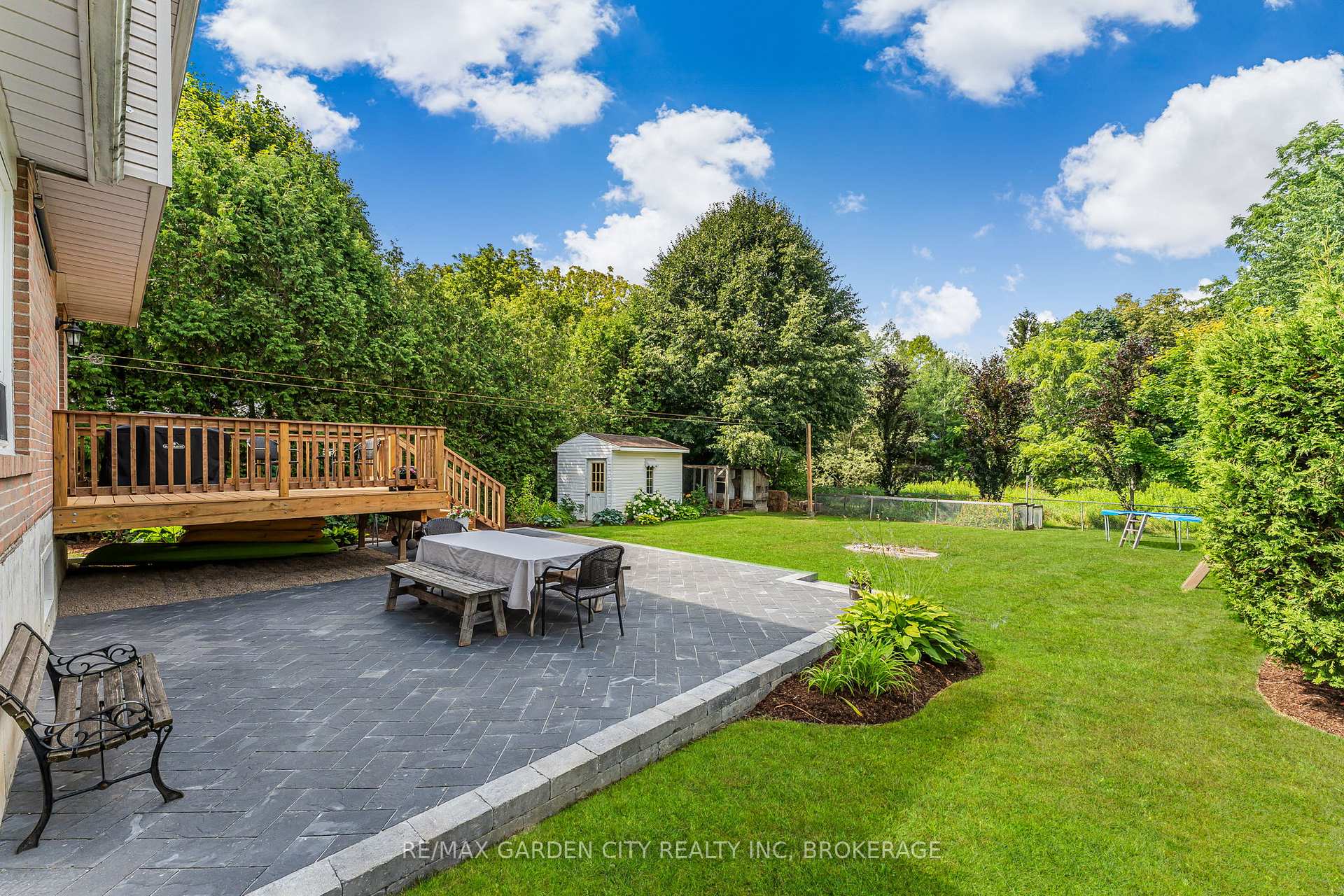 Photo 29 of 672 Irwin Crescent, Newmarket, Huron Heights-Leslie Valley — HOMEH