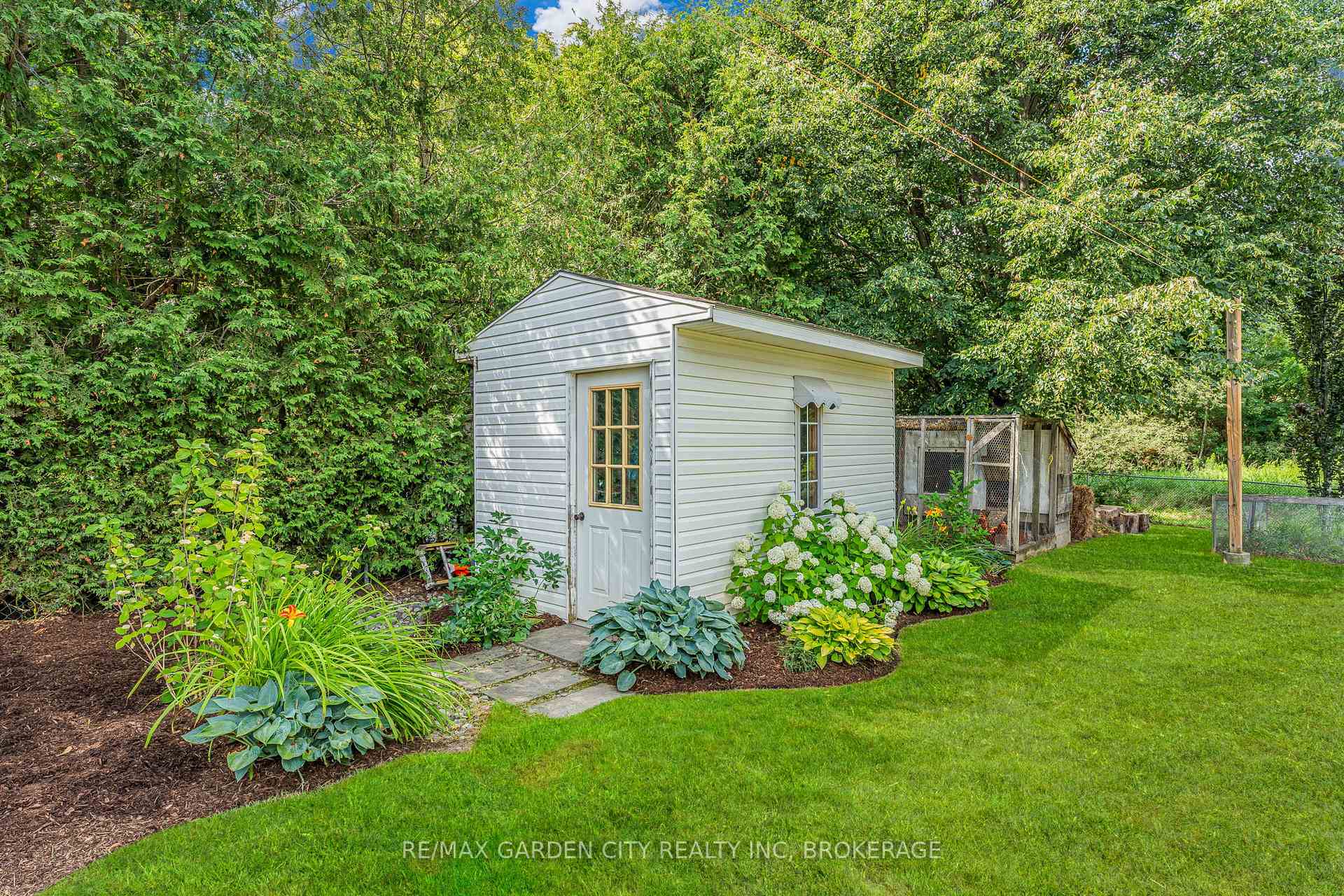 Photo 32 of 672 Irwin Crescent, Newmarket, Huron Heights-Leslie Valley — HOMEH