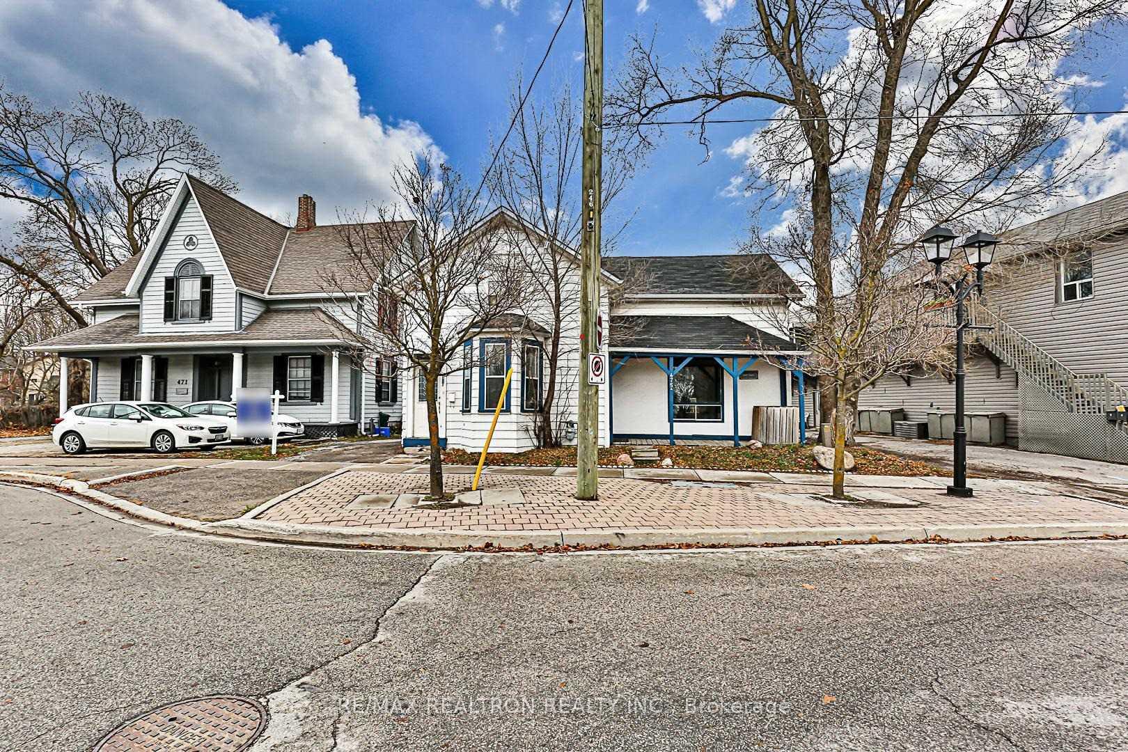Front of Unit Unit A, 475 D'arcy Street