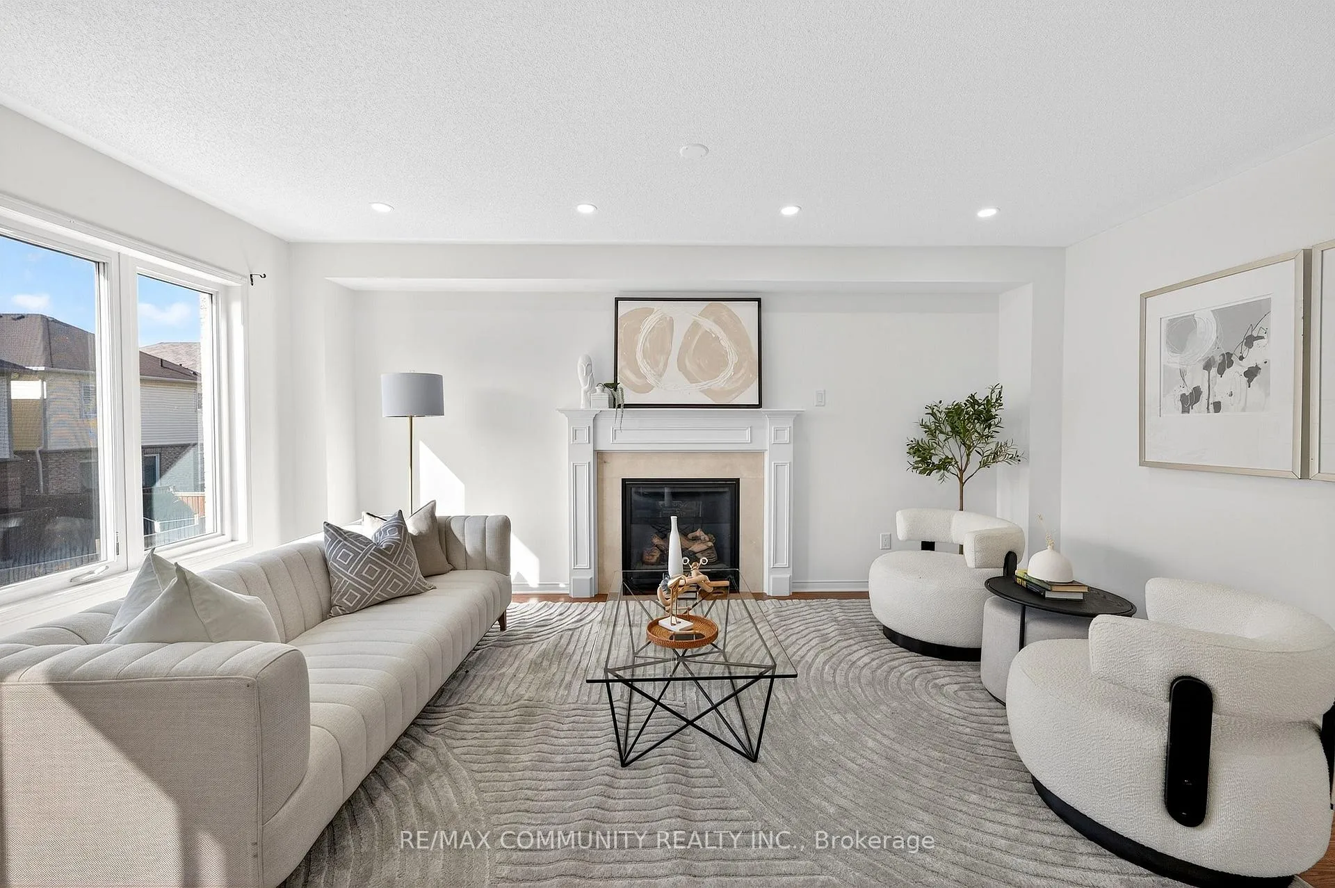 Photo 12 of 775 Mccue Drive, Oshawa, Taunton — HOMEH